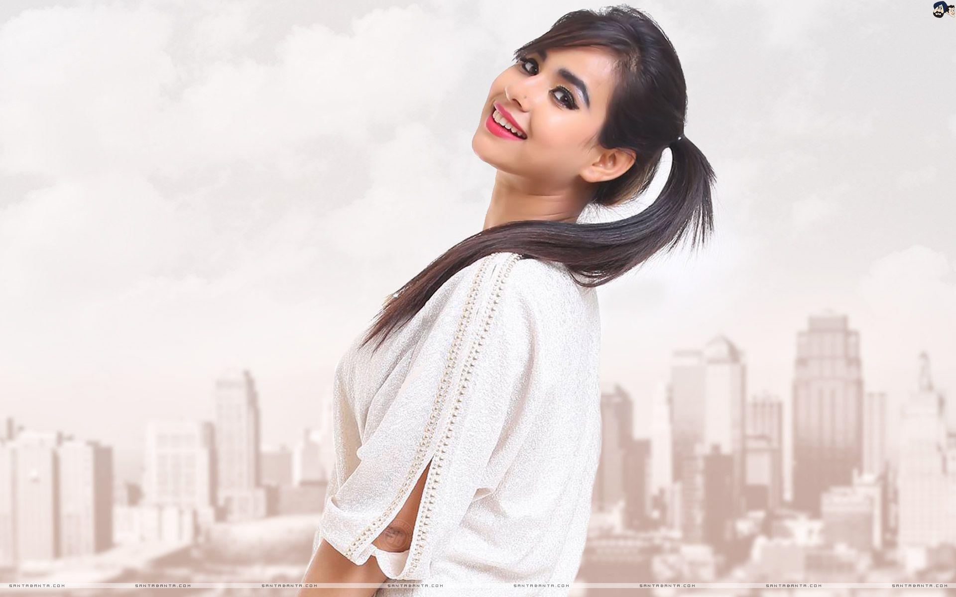 1920x1200 Musical artist & Pollywood actor, Sunanda Sharma soon to appear in the lead in Sajjan Singh Rangroot