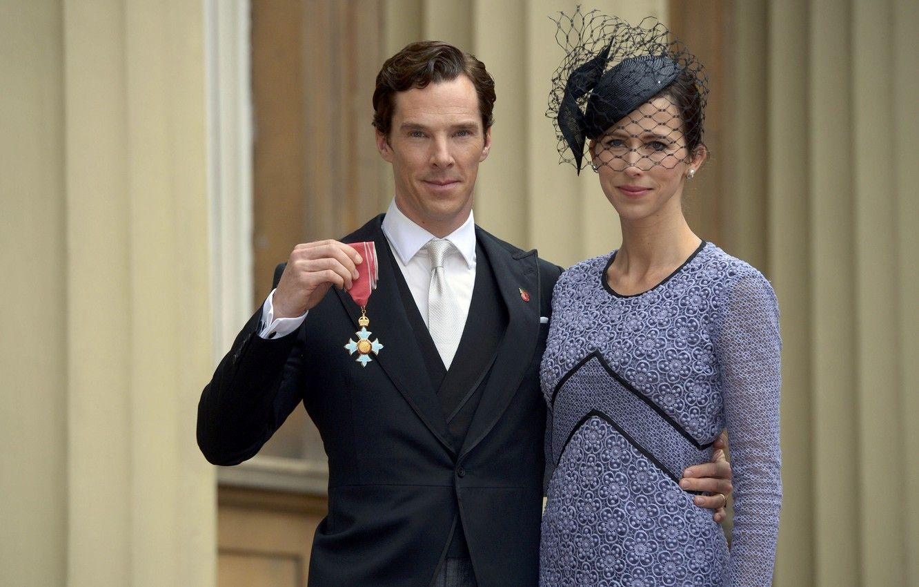 1332x850 Wallpaper order, Benedict Cumberbatch, Benedict Cumberbatch, wife, ceremony, Sophie Hunter, Commander of the order of the British Empire image for desktop, section мужчины