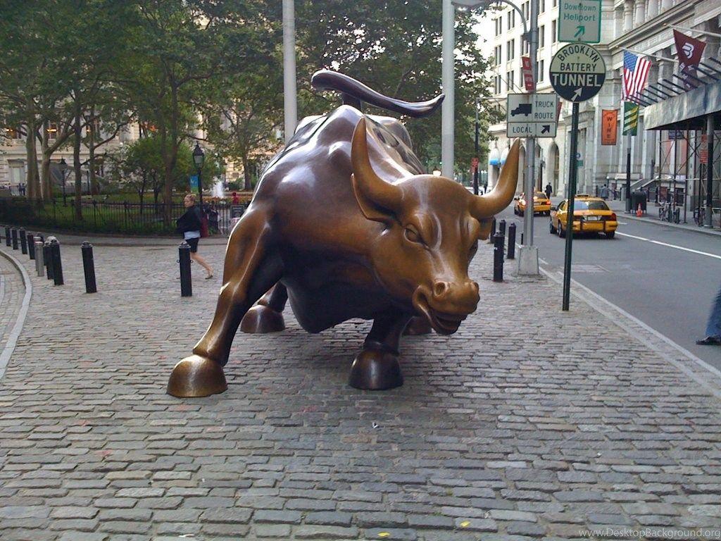 1024x768 Wall Street Bull Statue Wallpaper Desktop Background