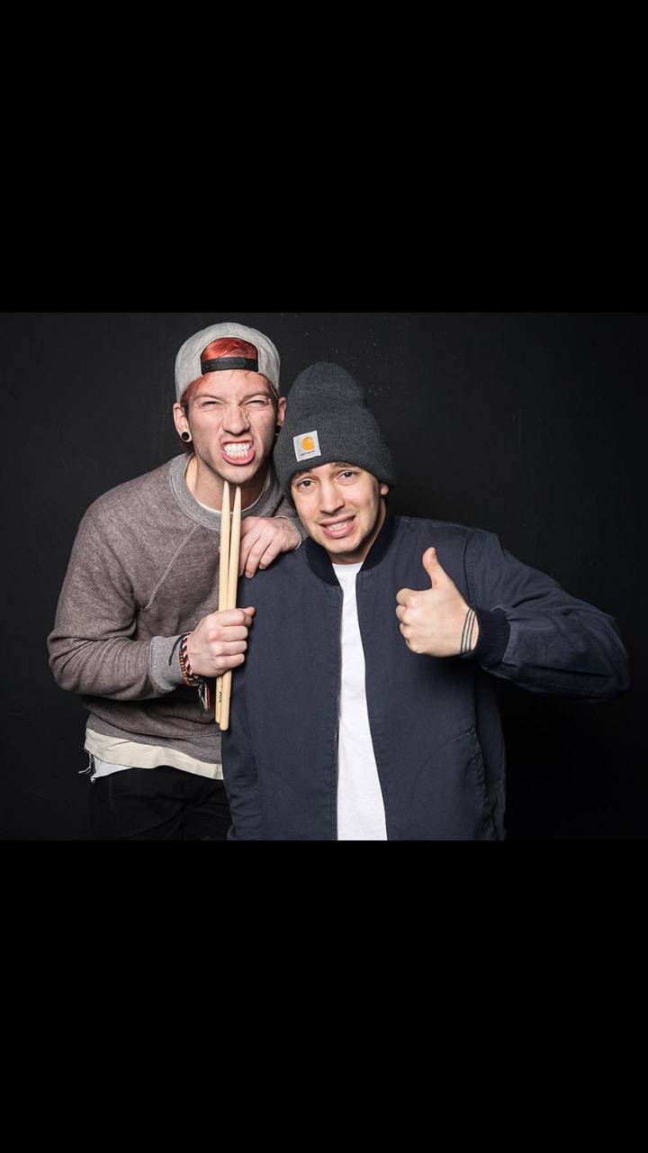 720x1280 Josh y Tyler wallpaper