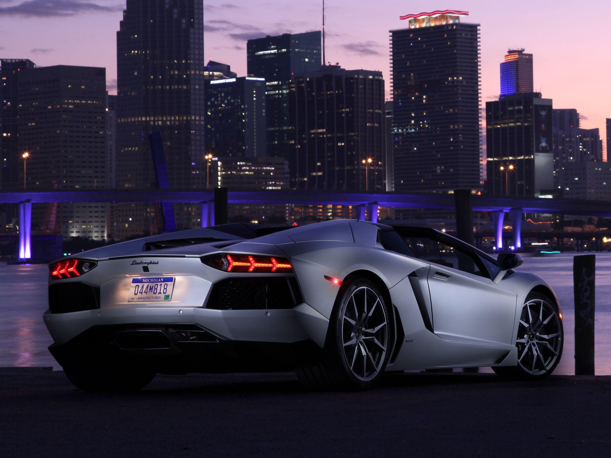 2048x1536 Lamborghini, Aventador, Lp700 Roadster, Silver, Supercar, Cities Wallpaper HD / Desktop and Mobile Background