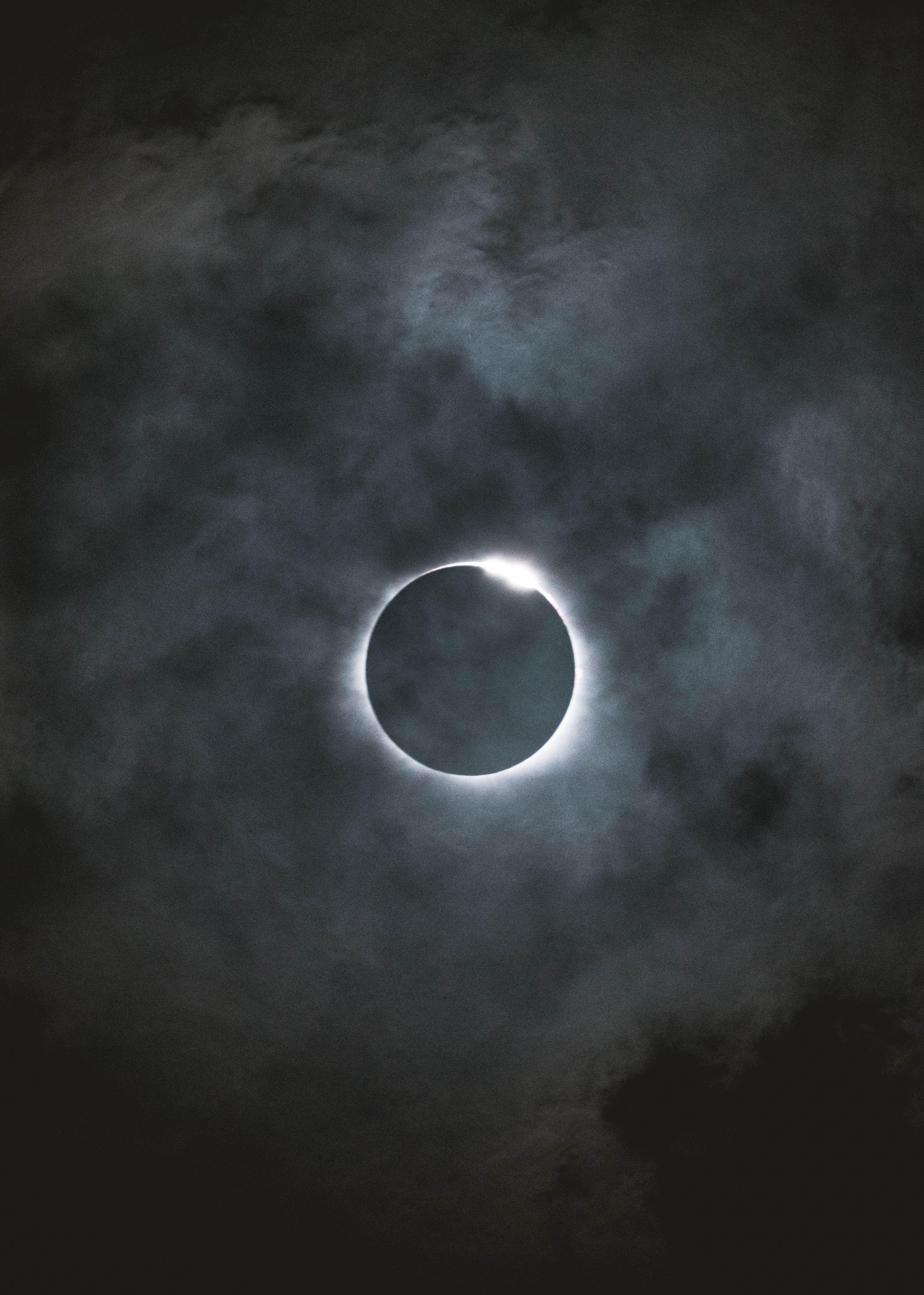 3079x4311 Solar eclipse illustration, Eclipse, Full moon, Moon HD wallpaper