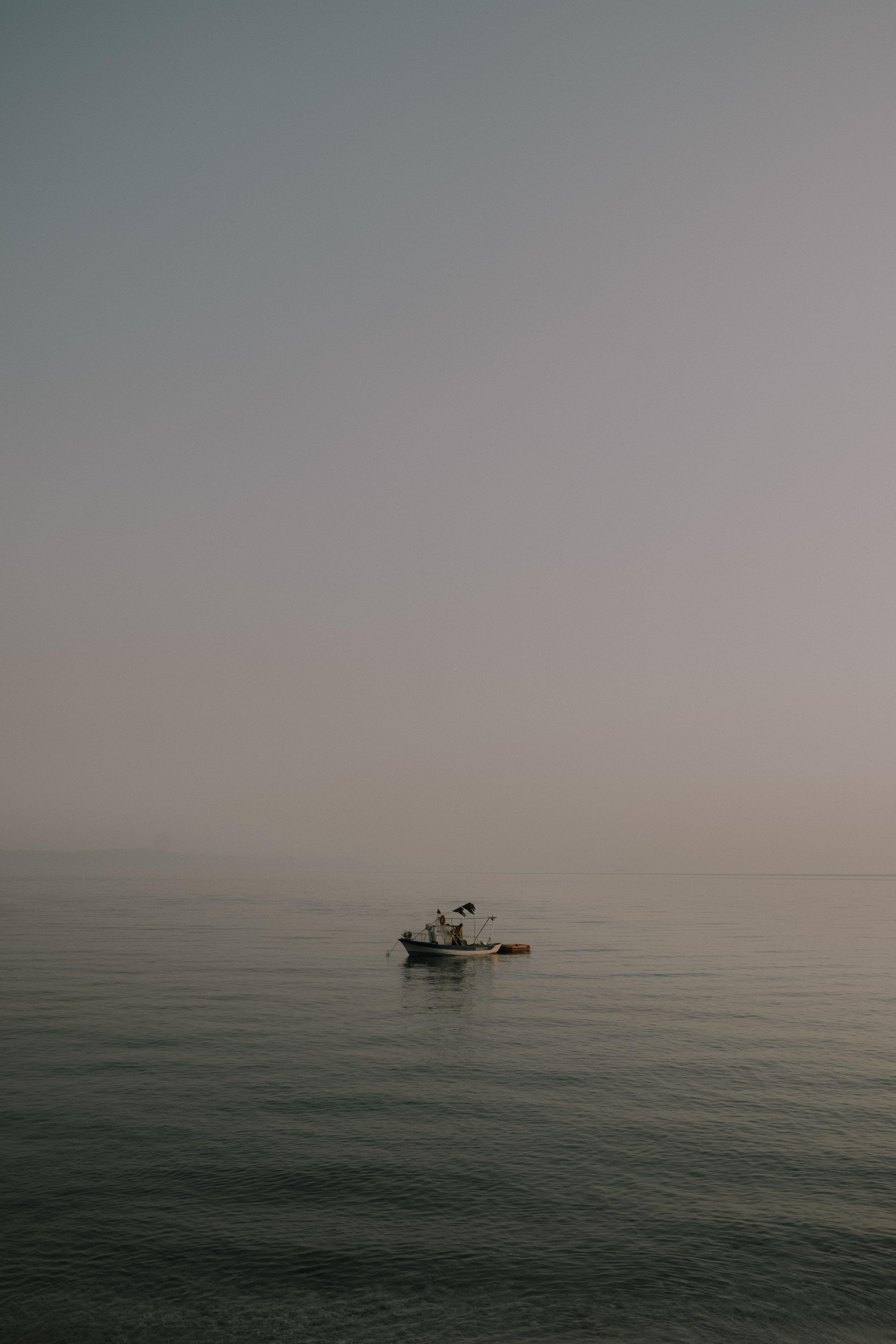 3840x5760 Wallpaper / the lonely boat 4k wallpaper