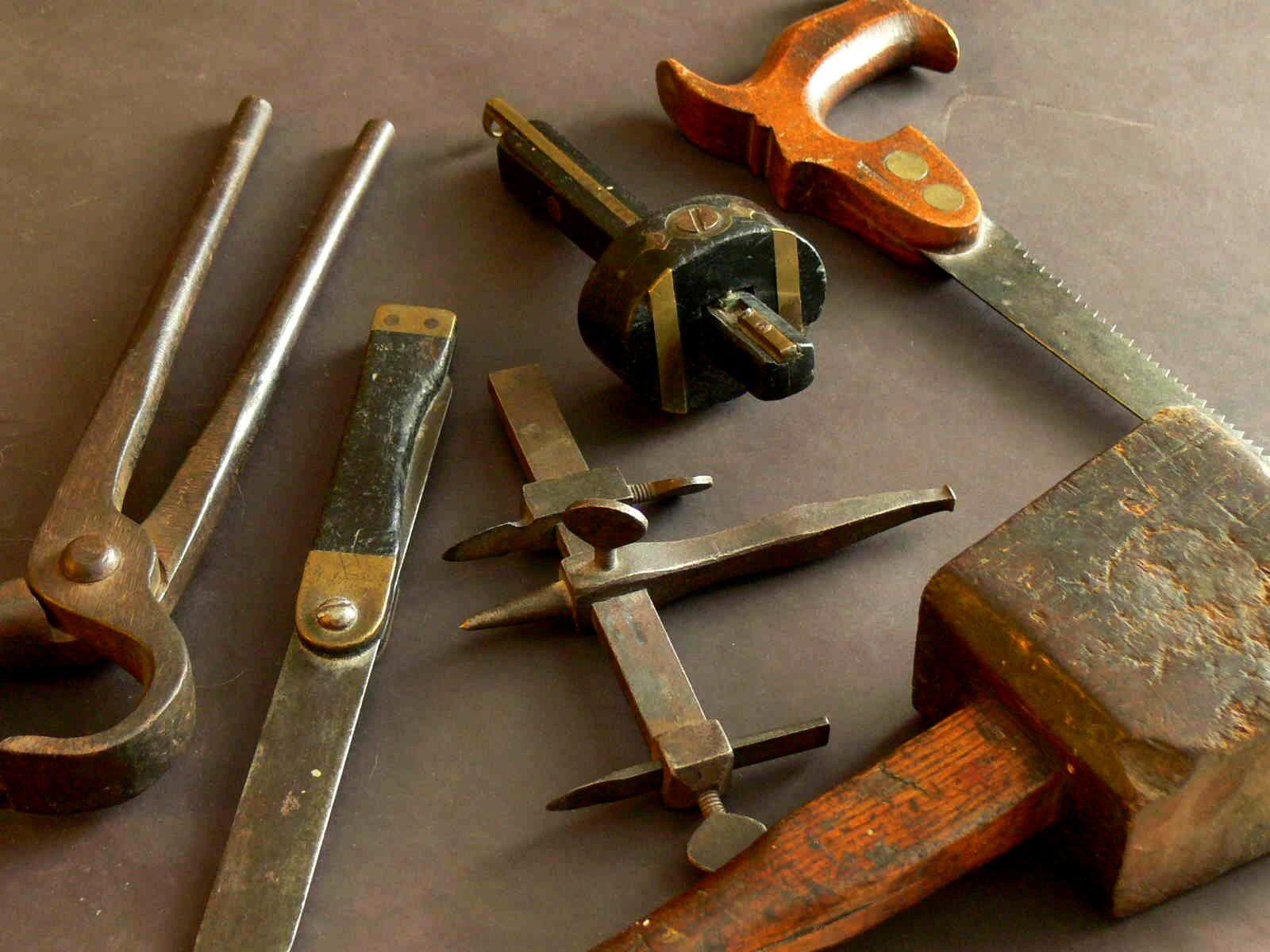 Old Tools Wallpapers Top Free Old Tools Backgrounds WallpaperAccess
