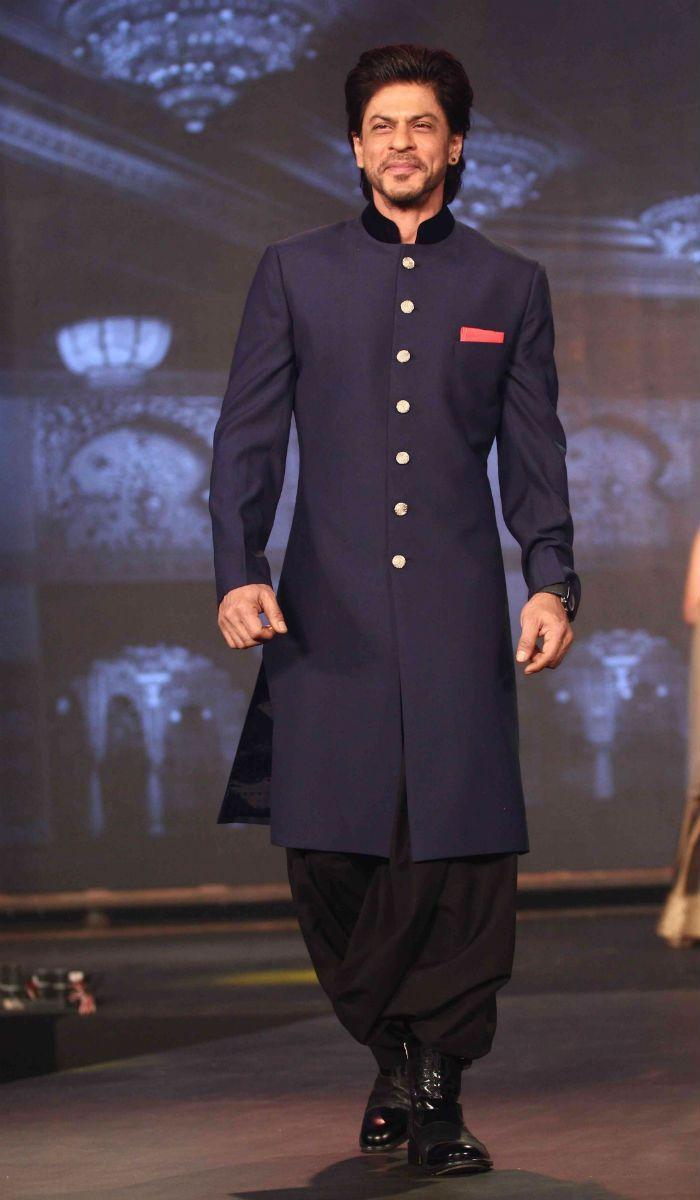 700x1200 Shahrukh Khan Black Sherwani