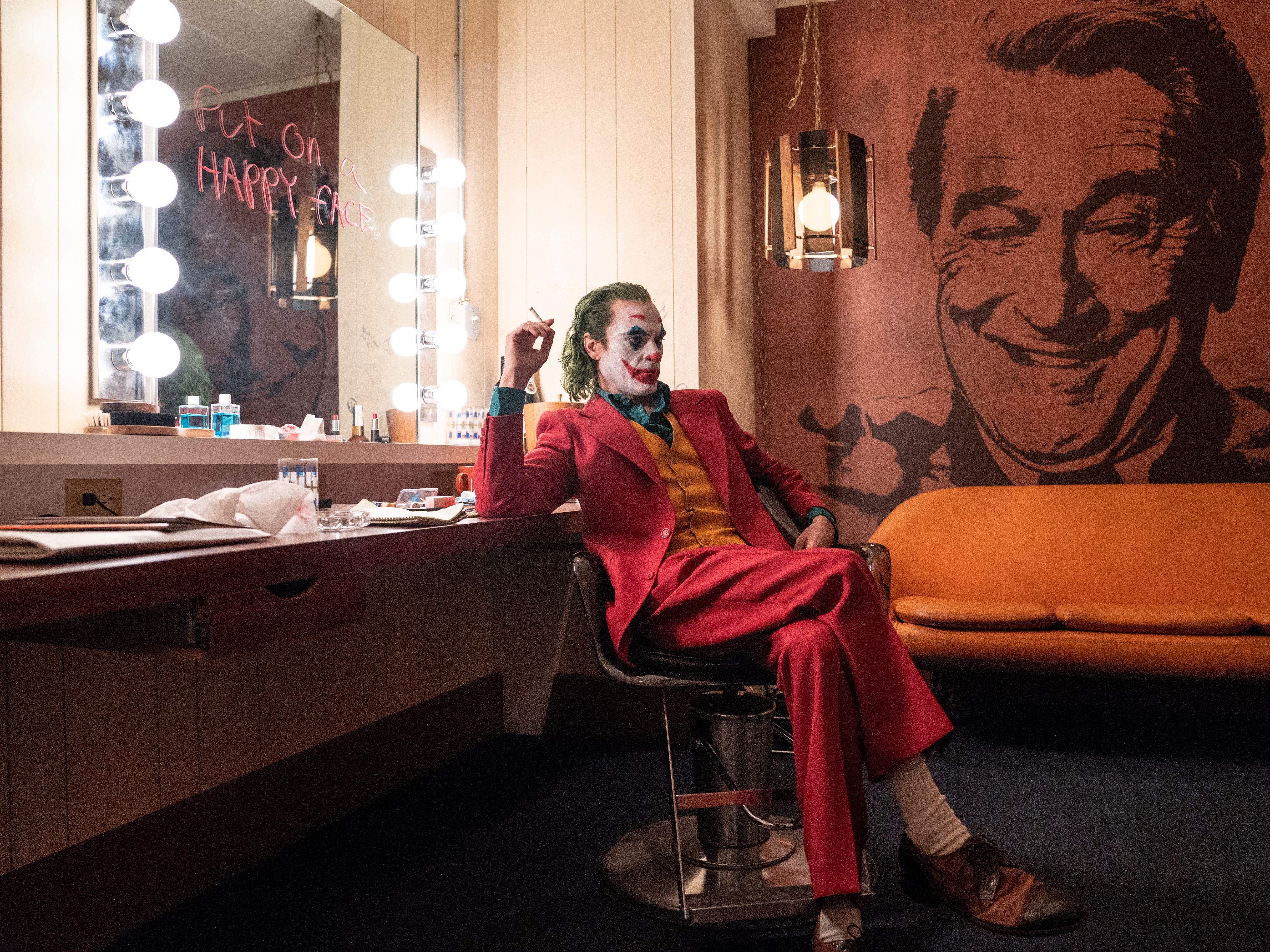 5331x3998 Behind the Scenes of the Gritty Gotham City Where Joaquin Phoenix Becomes the Joker