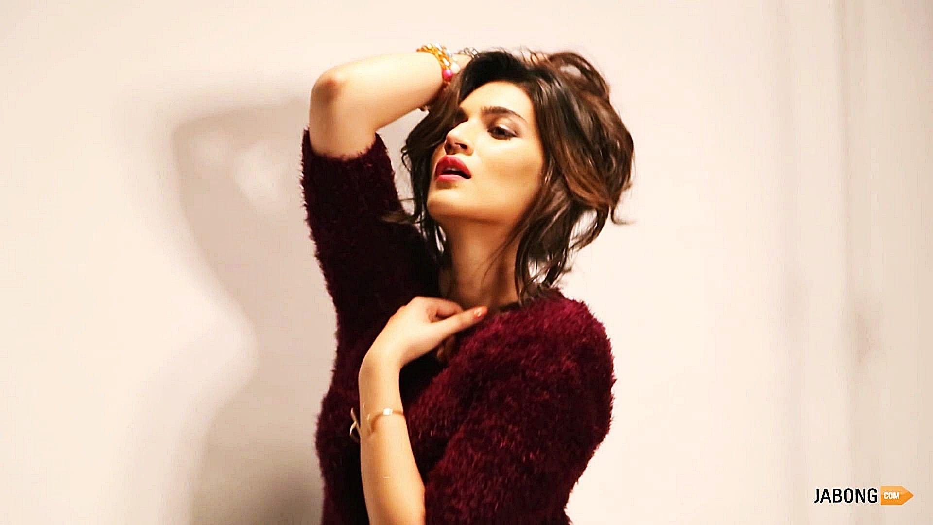 1920x1080 Kriti Sanon HD Pics 05164