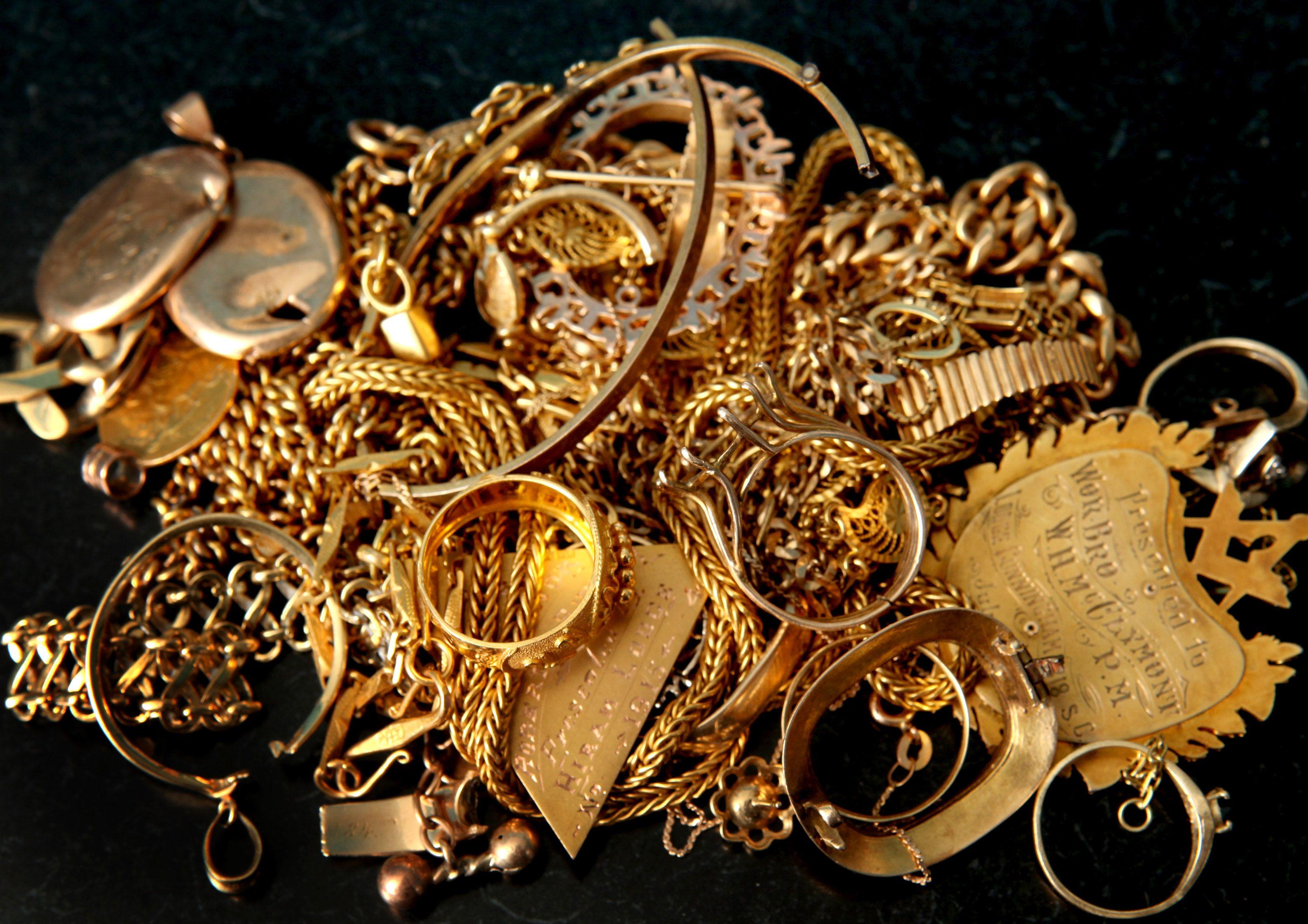 3174x2242 Scrap Gold Jewelry
