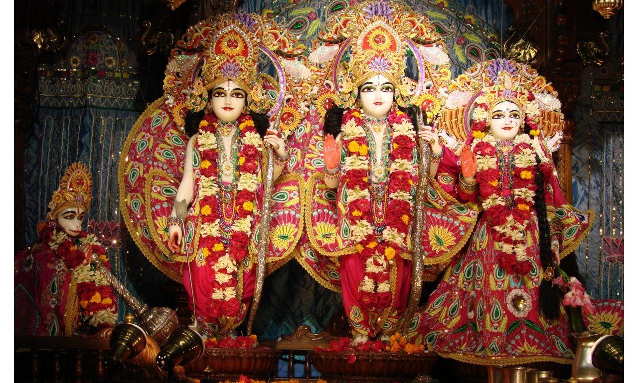 1280x768 Lord Rama With Sita And Lakshmana Wallpaper