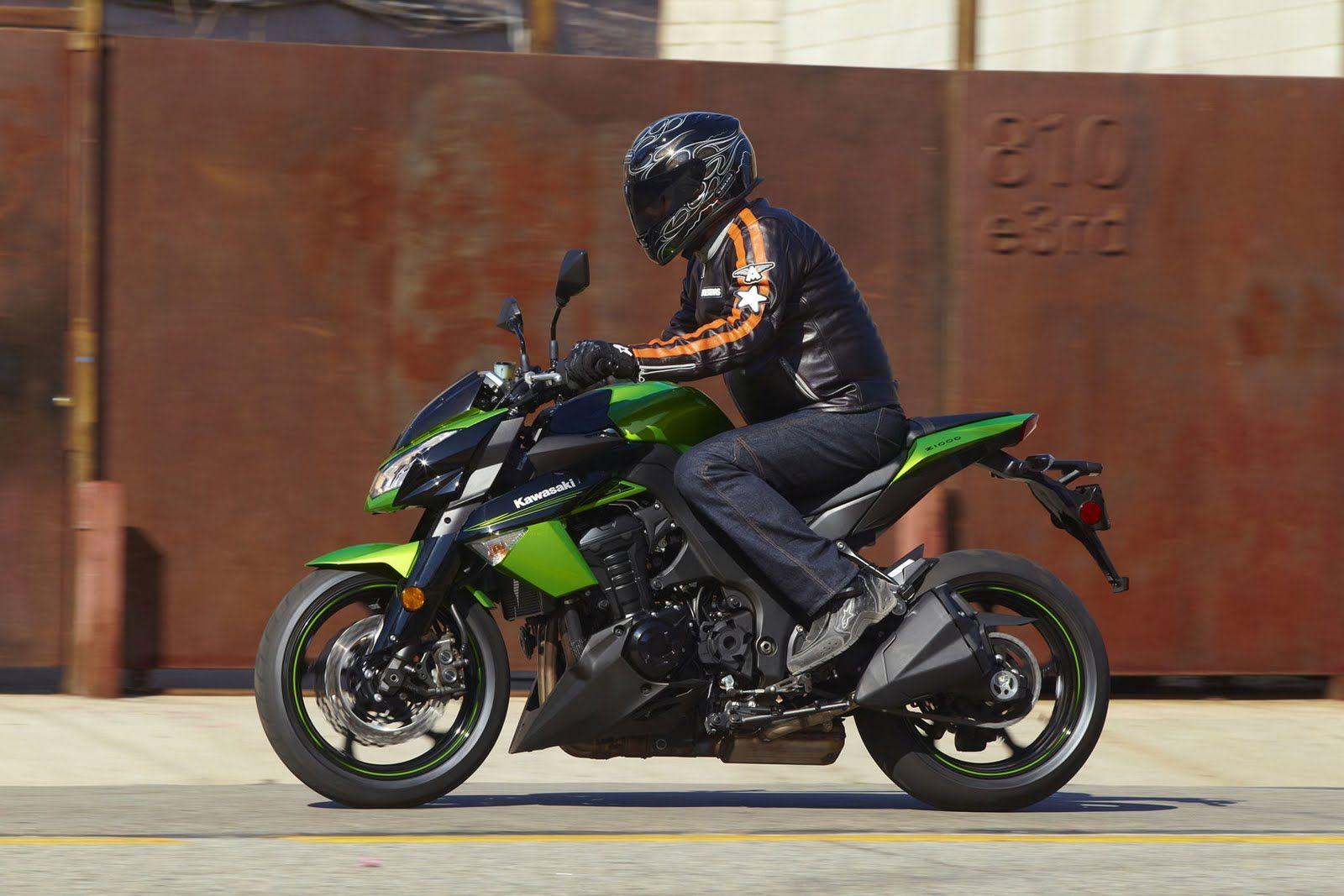 1600x1067 Top Motorcycle Wallpaper: 2011 Kawasaki Z1000 Sportbike