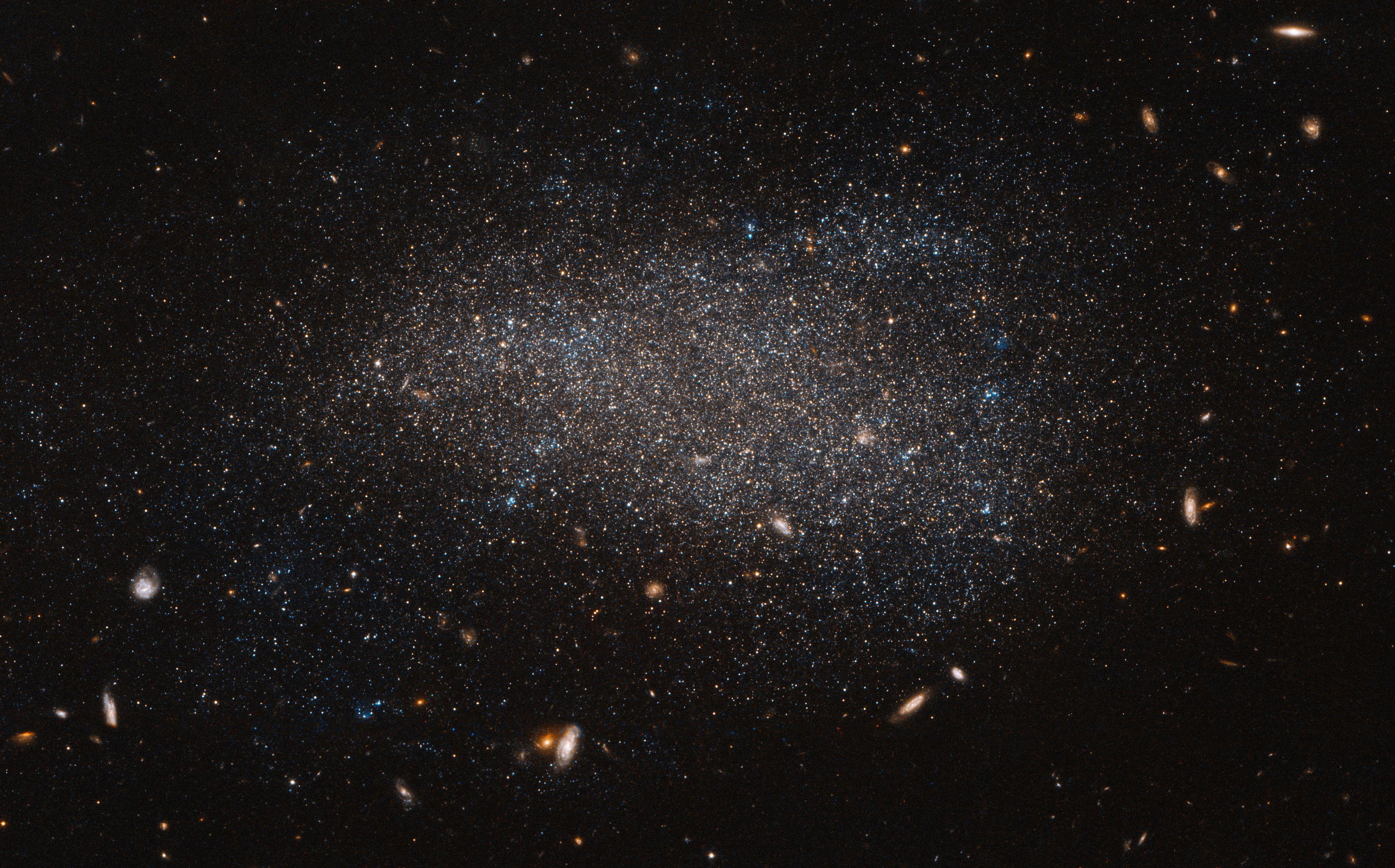3811x2371 Coma Berenices