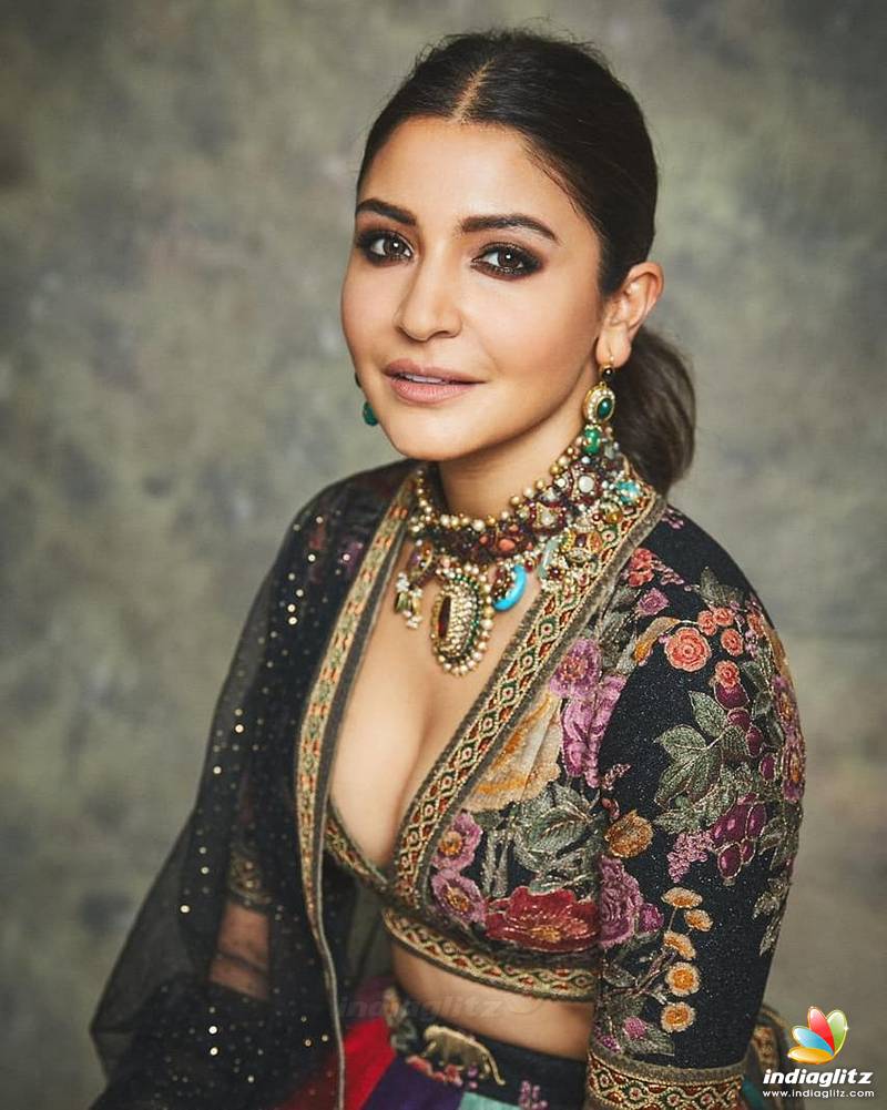 800x1001 Anushka Sharma Photo Actress photo, image, gallery, stills and clips