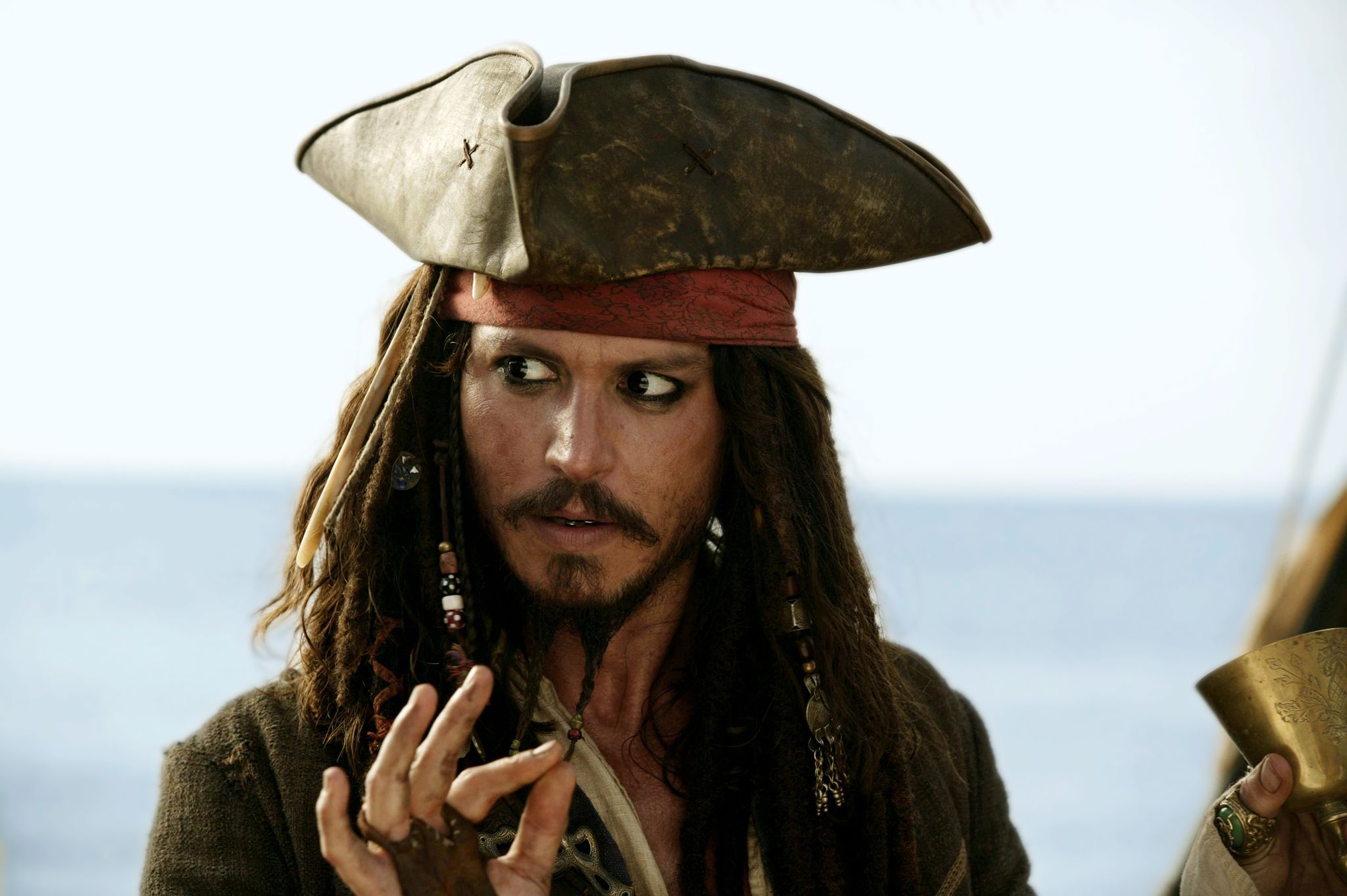 2048x1362 Pirates of the Caribbean: Dead Man's Chest (2006)