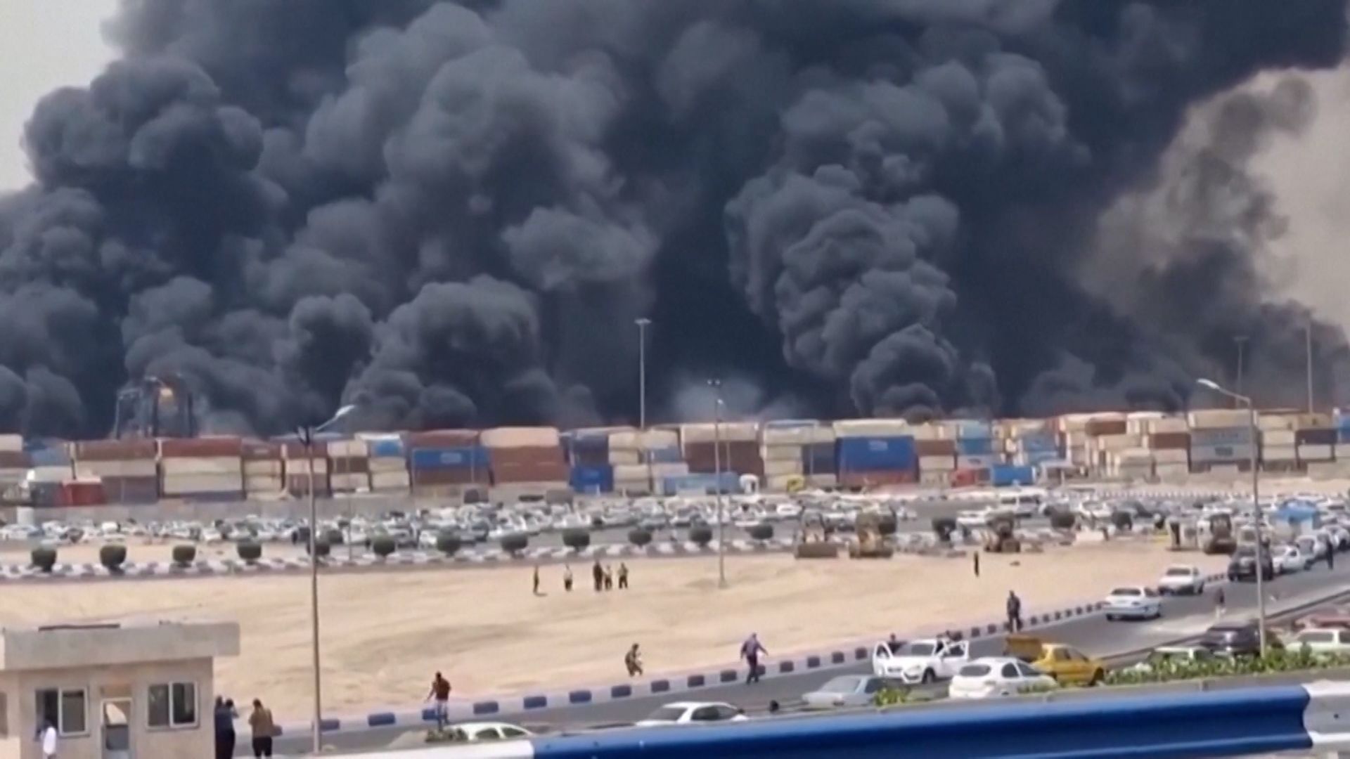 1920x1080 Massive blast rocks Iranian port city triggering state of emergency