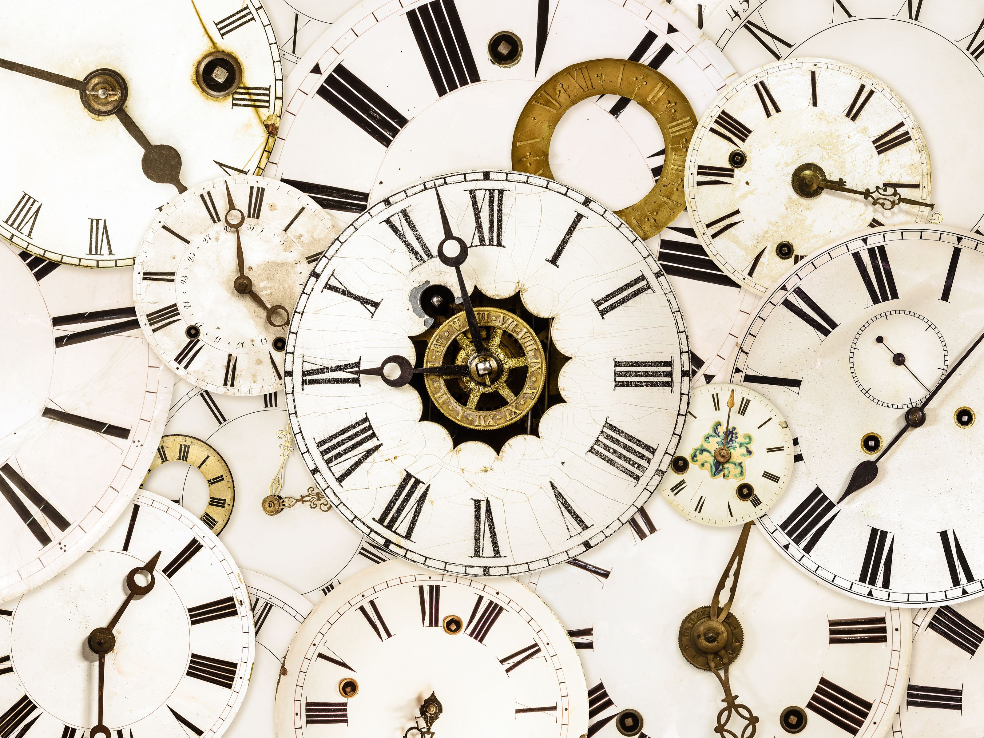 3200x2400 Vintage Clock Faces Wall Mural