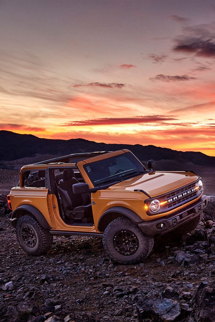 736x1104 Ford Bronco Wallpaper