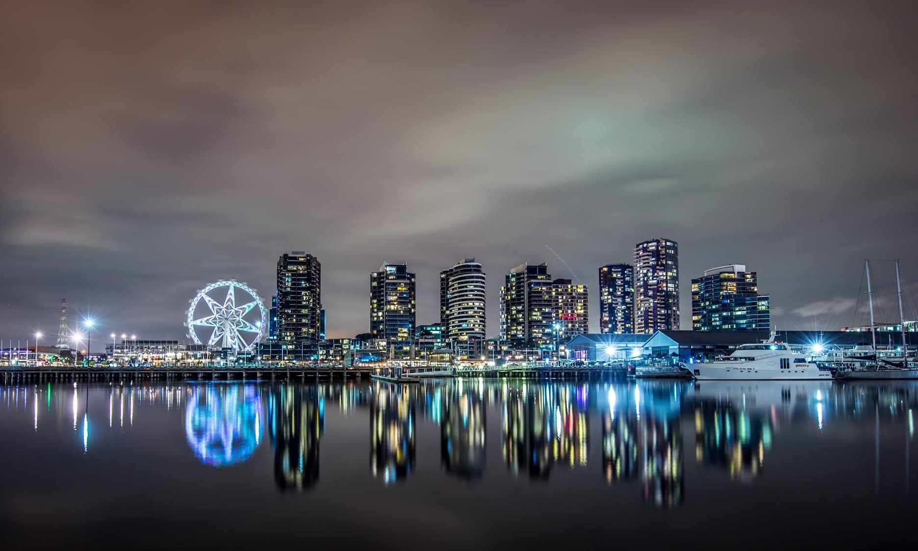 1873x1124 Docklands's On Melbourne