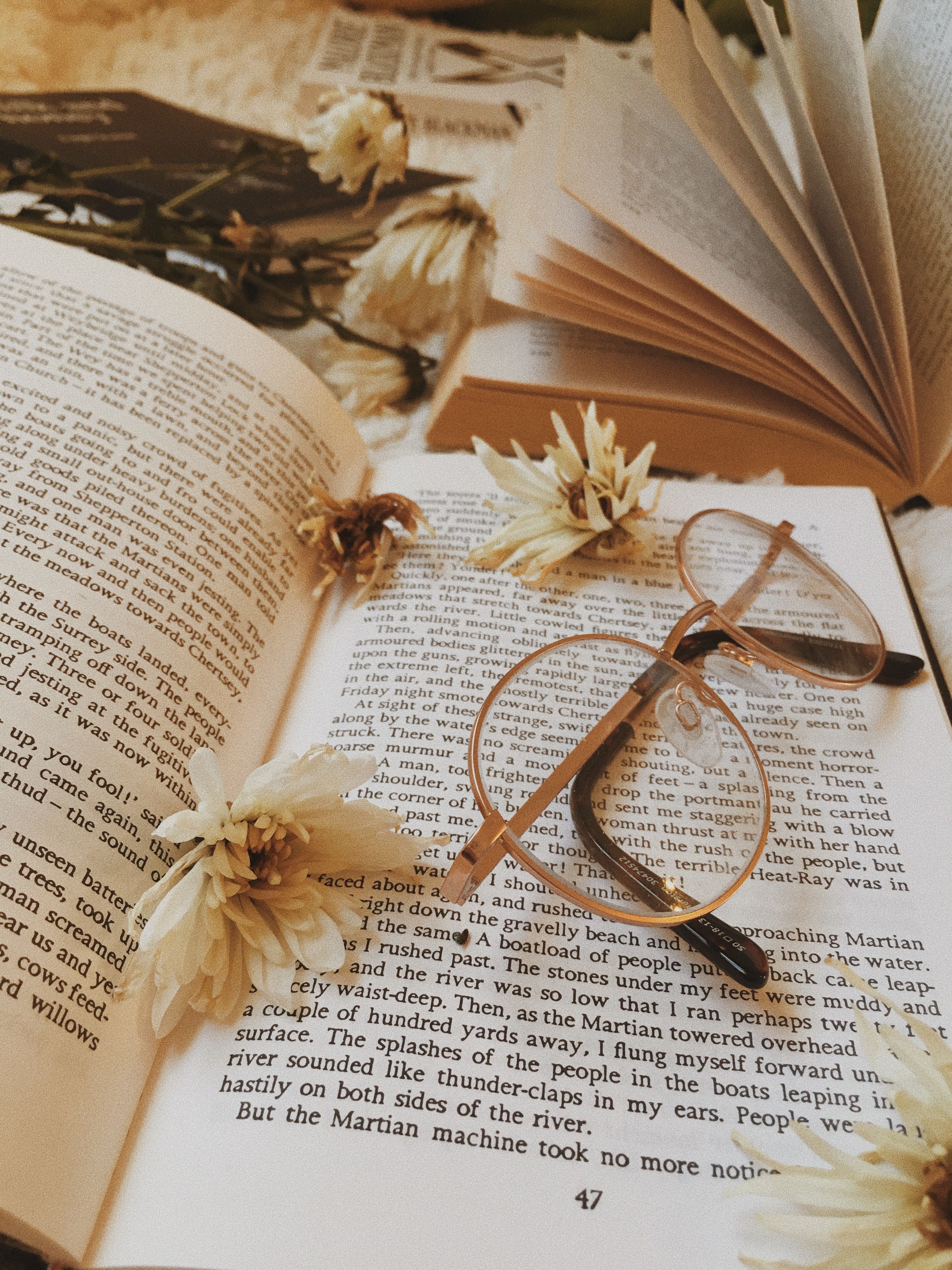 3024x4032 Let's talk about reading books
