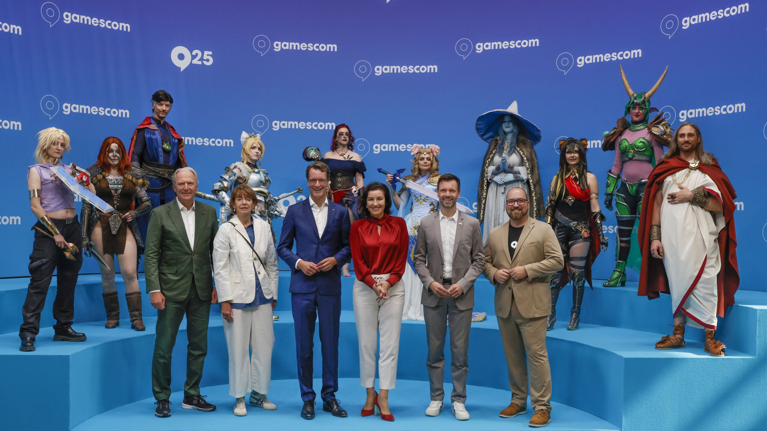 2560x1440 Political guests of honour officially open gamescom 2025