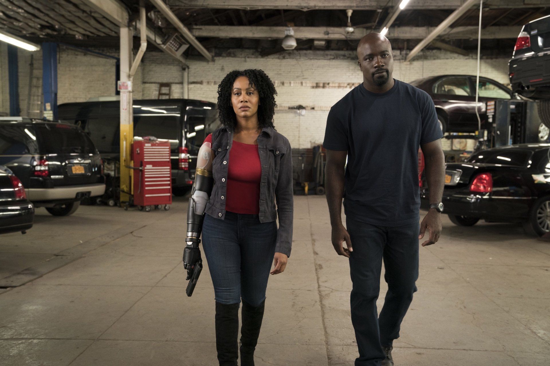 1920x1280 Misty Knight & Luke Cage: Simone Missick in HD Luke Cage TV Wallpaperx2000