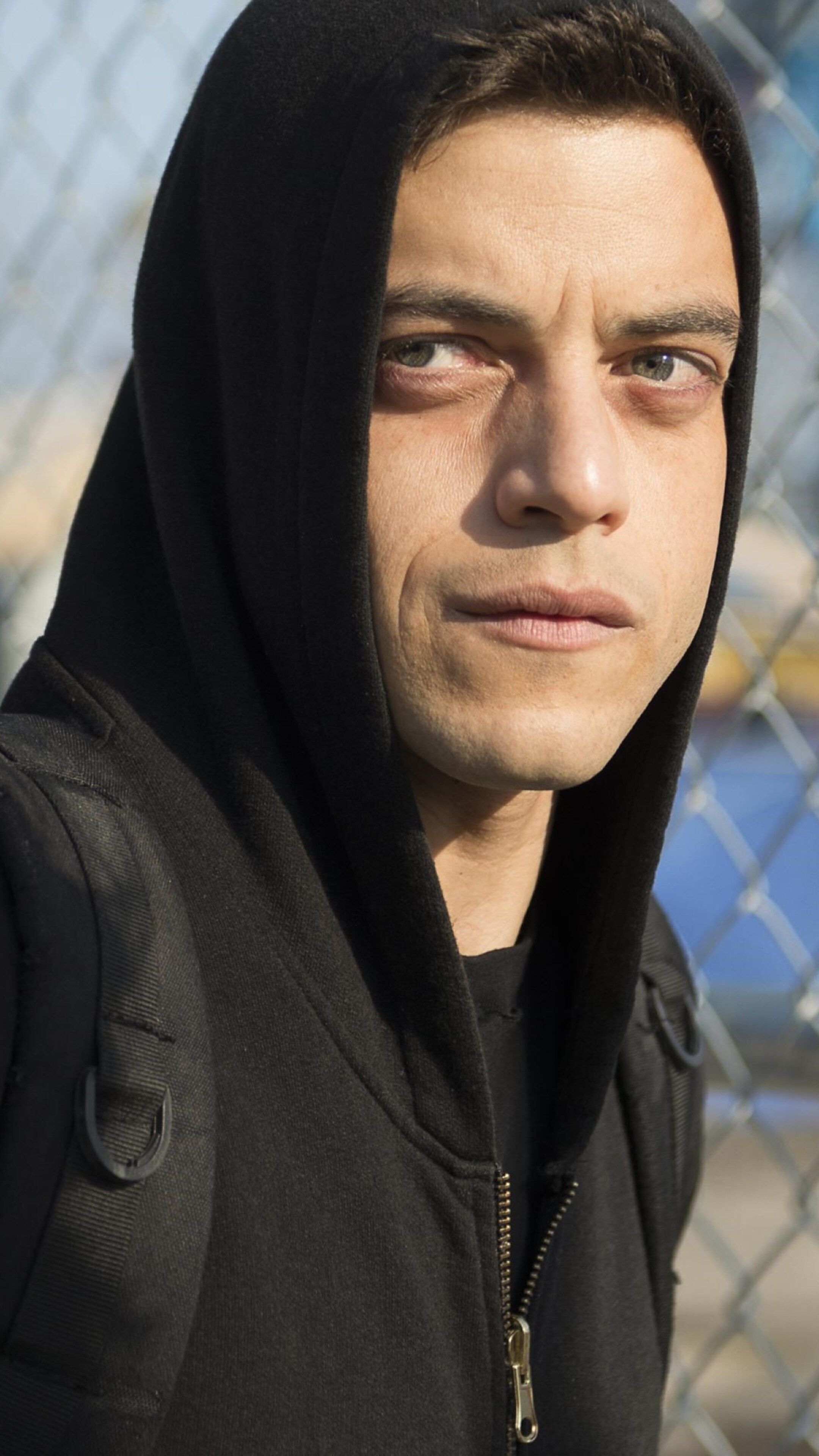 2160x3840 Rami Malek Wallpaper