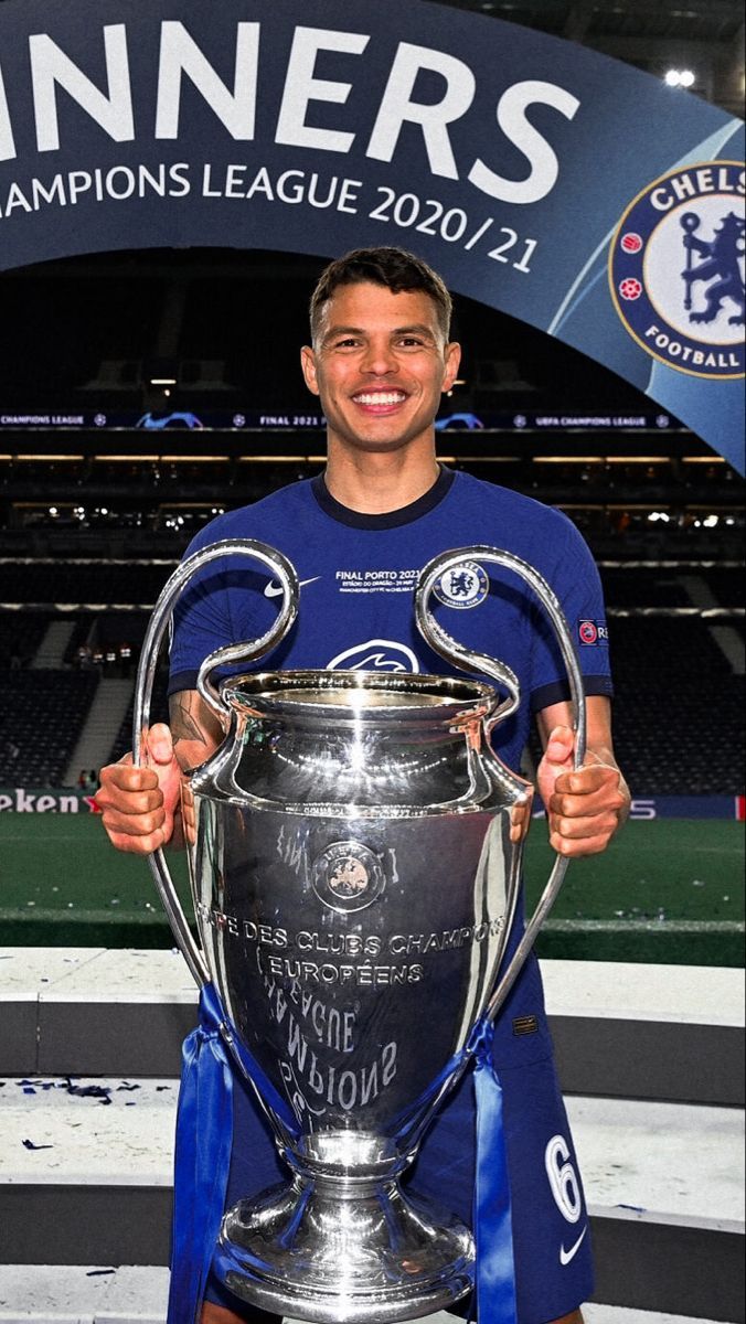 676x1200 Thiago Silva