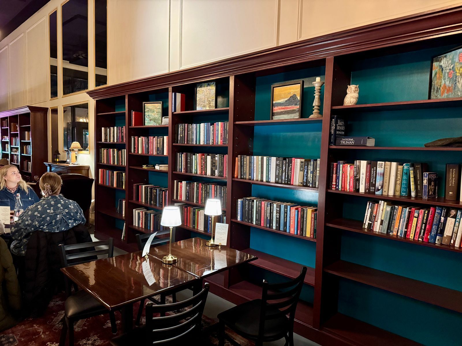 1600x1200 A Novel Idea: The Ink Drinker is Ballard's new bar for book lovers