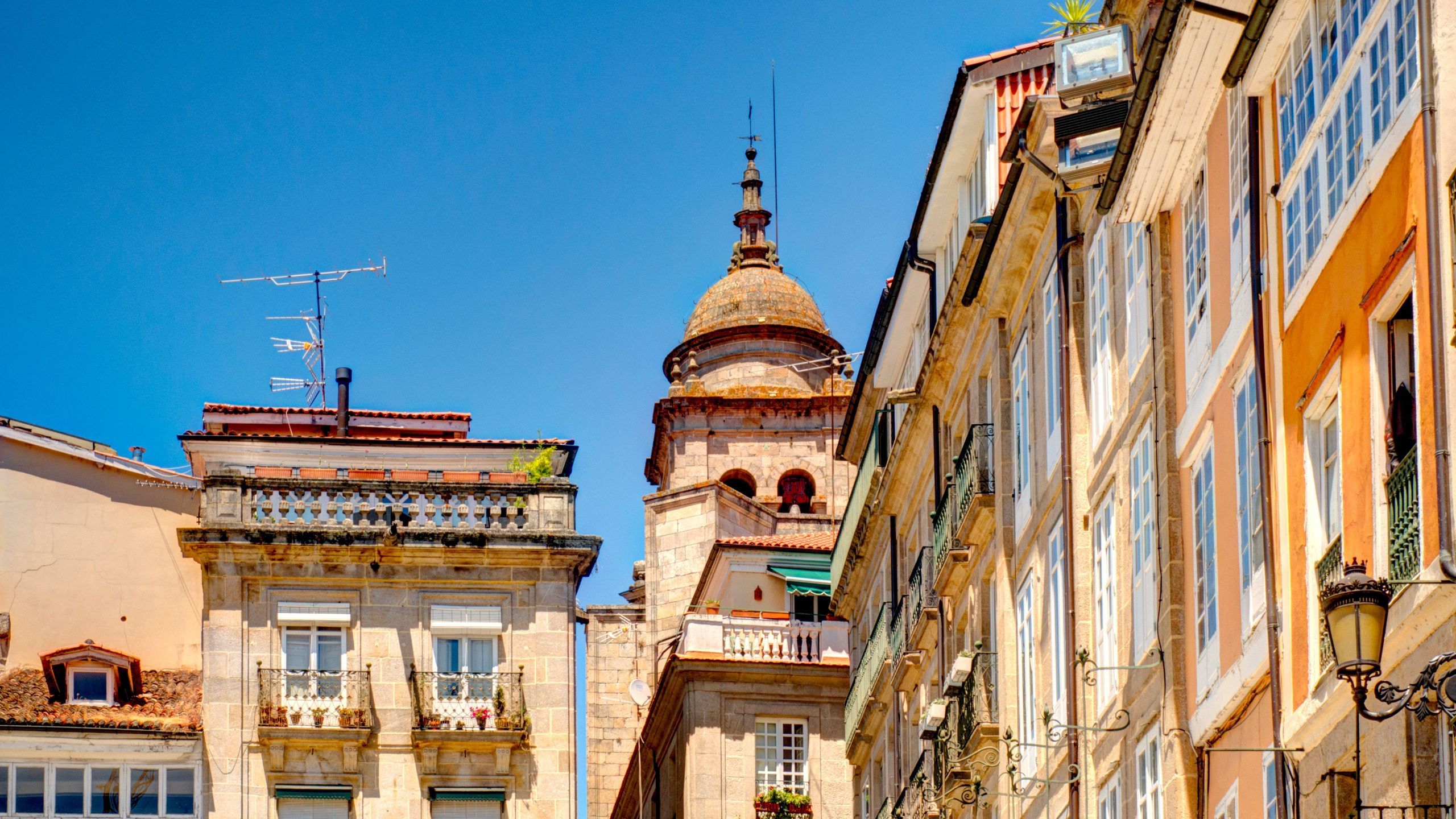 2560x1440 The Ultimate Guide To Ourense: The Little Known Spanish City With Affordable Michelin Star Restaurants And Free Thermal Baths