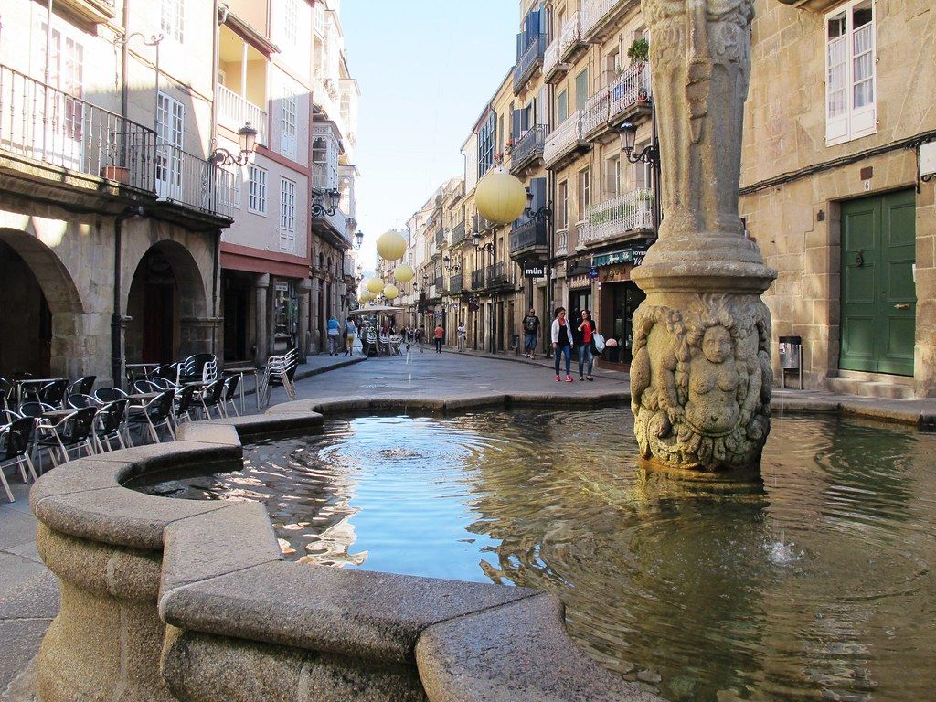 1024x768 Plaza del hierro.Orense