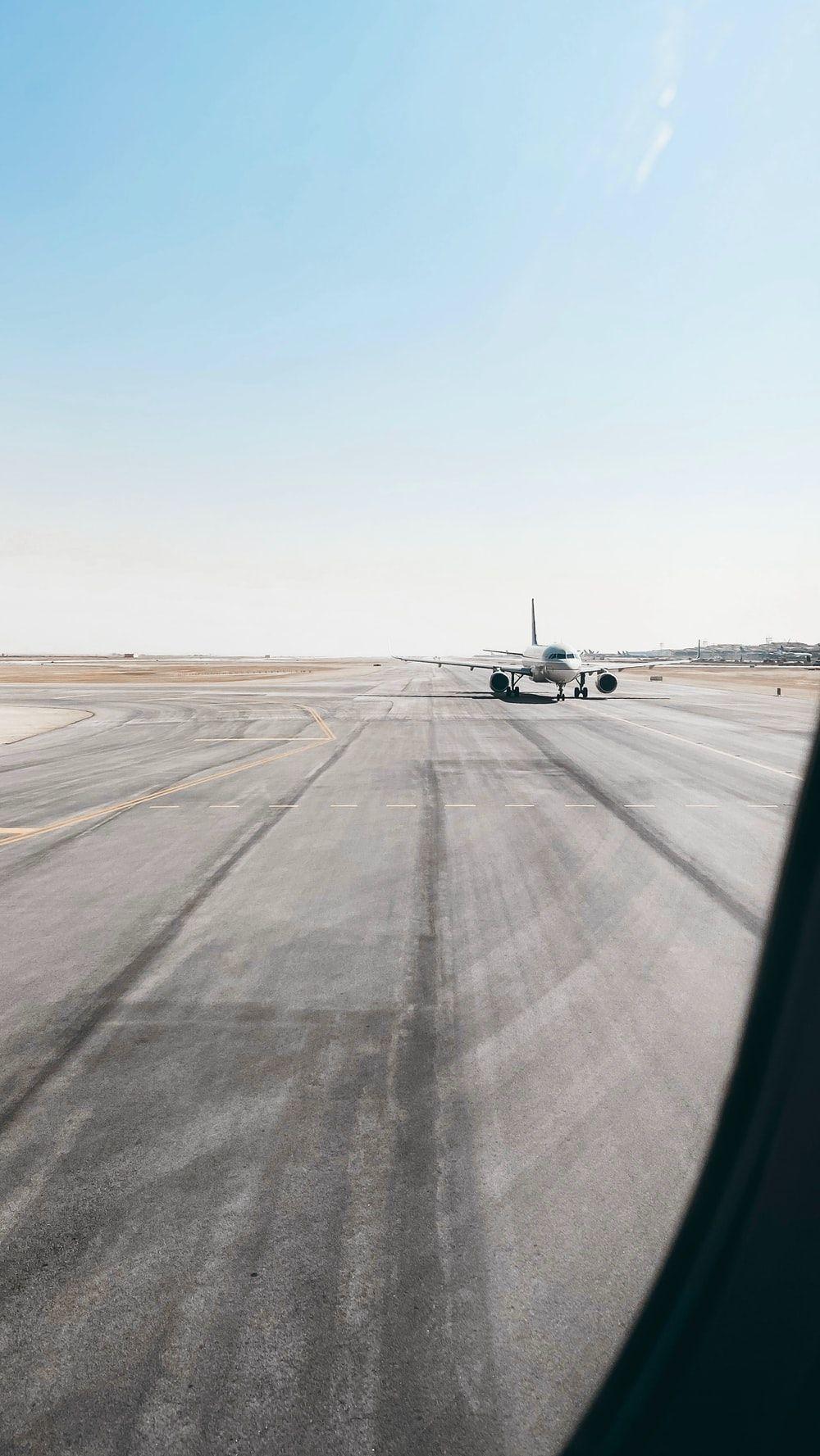 Airport Runway Wallpapers - Top Free Airport Runway Backgrounds