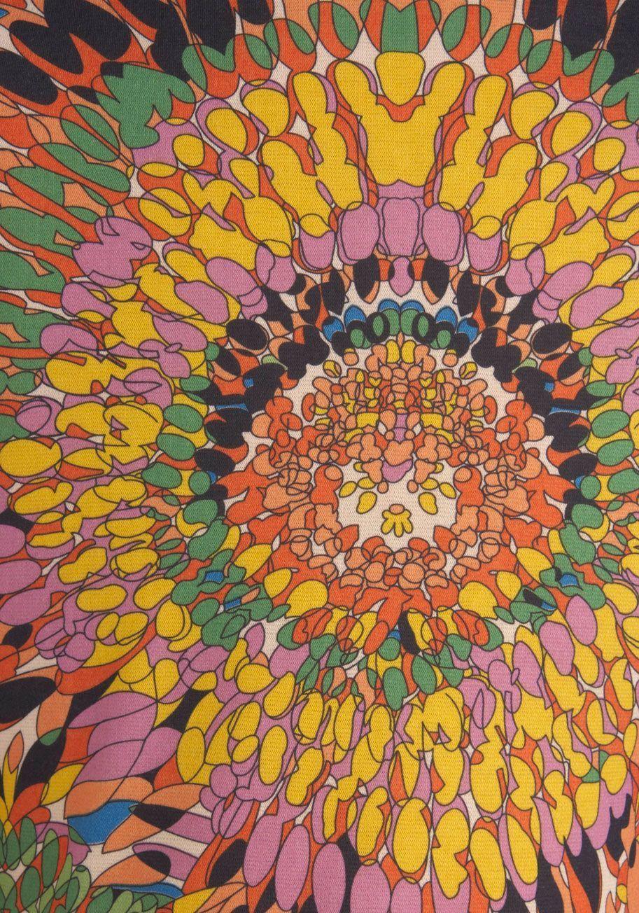 913x1304 Psychedelic 70s Aesthetic Wallpaper