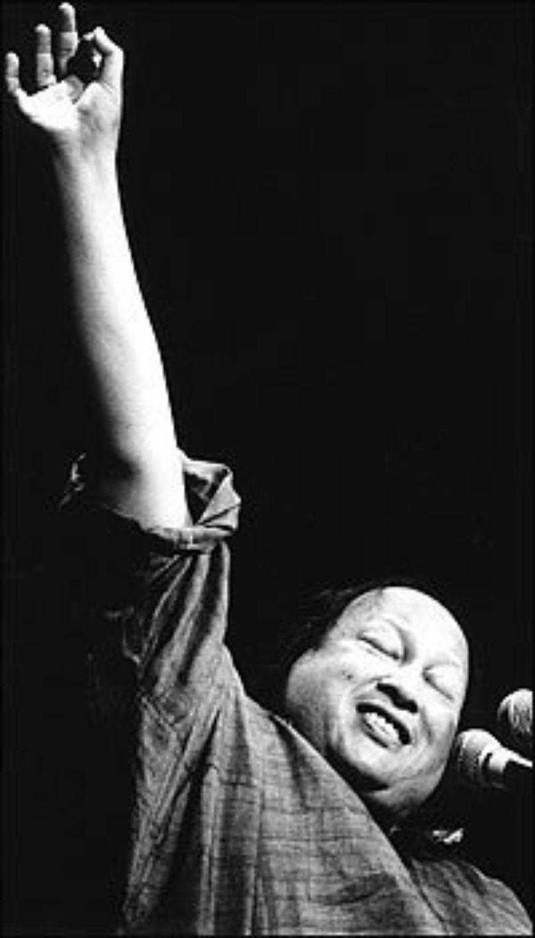 770x1348 Nusrat Fateh Ali Khan Photo (3 of 22)