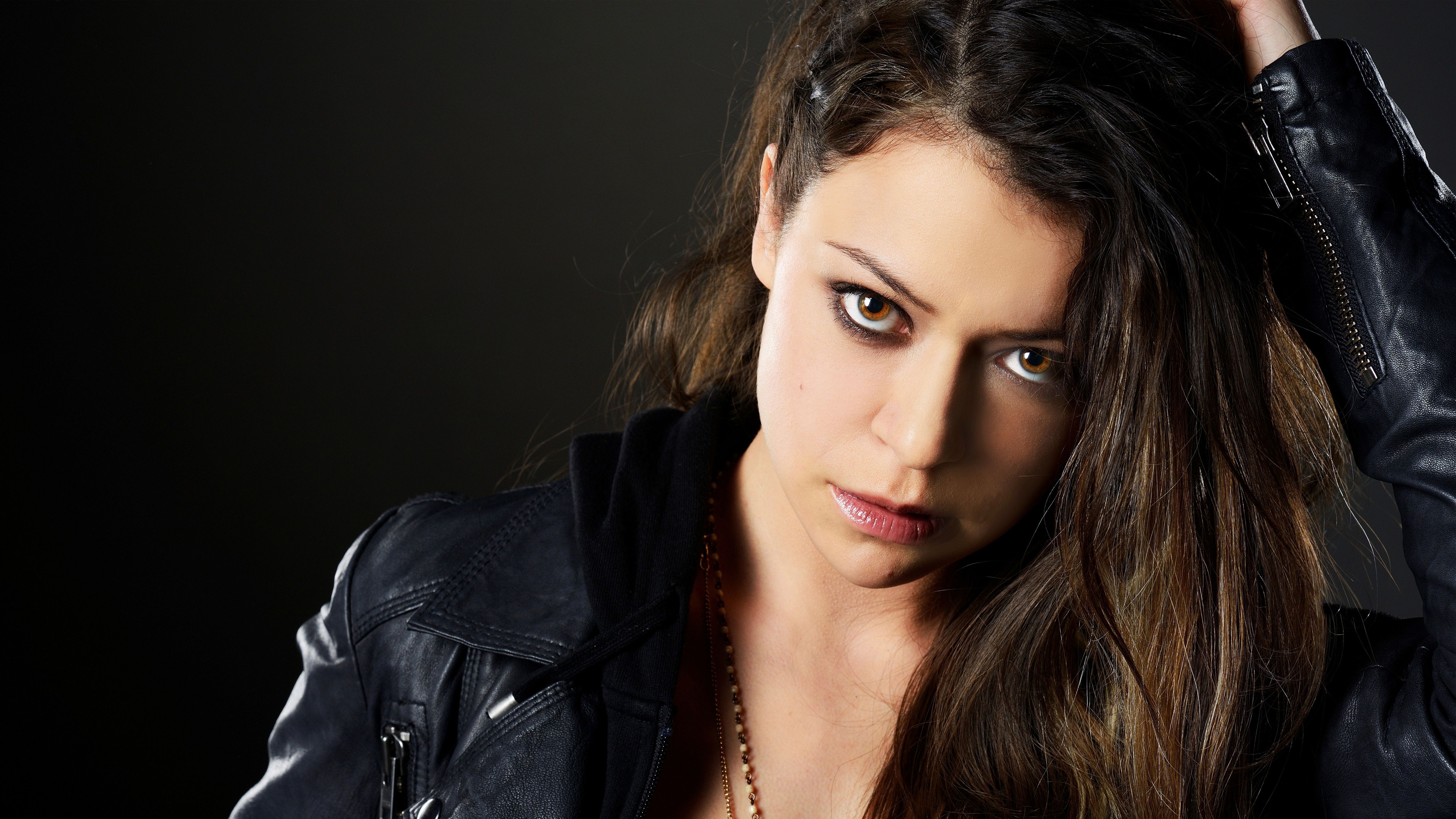 5120x2880 Tatiana Maslany Orphan Black Wallpaper
