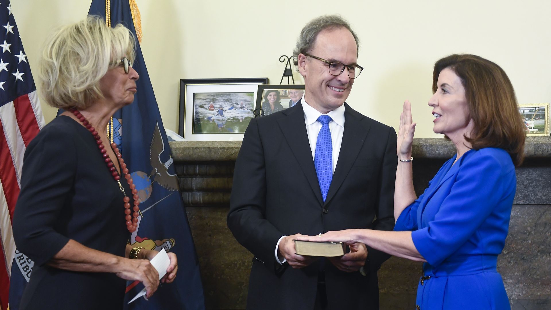 1920x1080 Kathy Hochul sworn in as New York's first female governor
