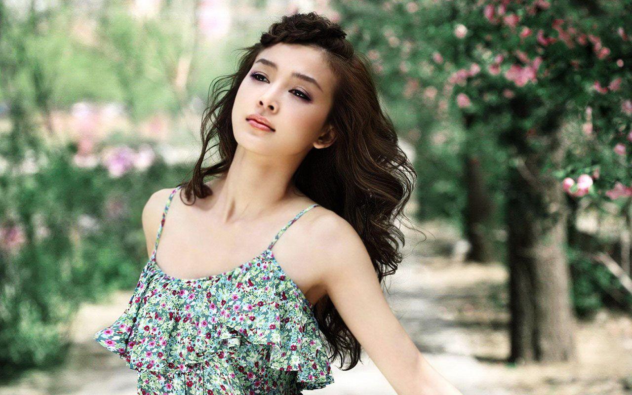 1280x800 Girl Wallpaper Free Download