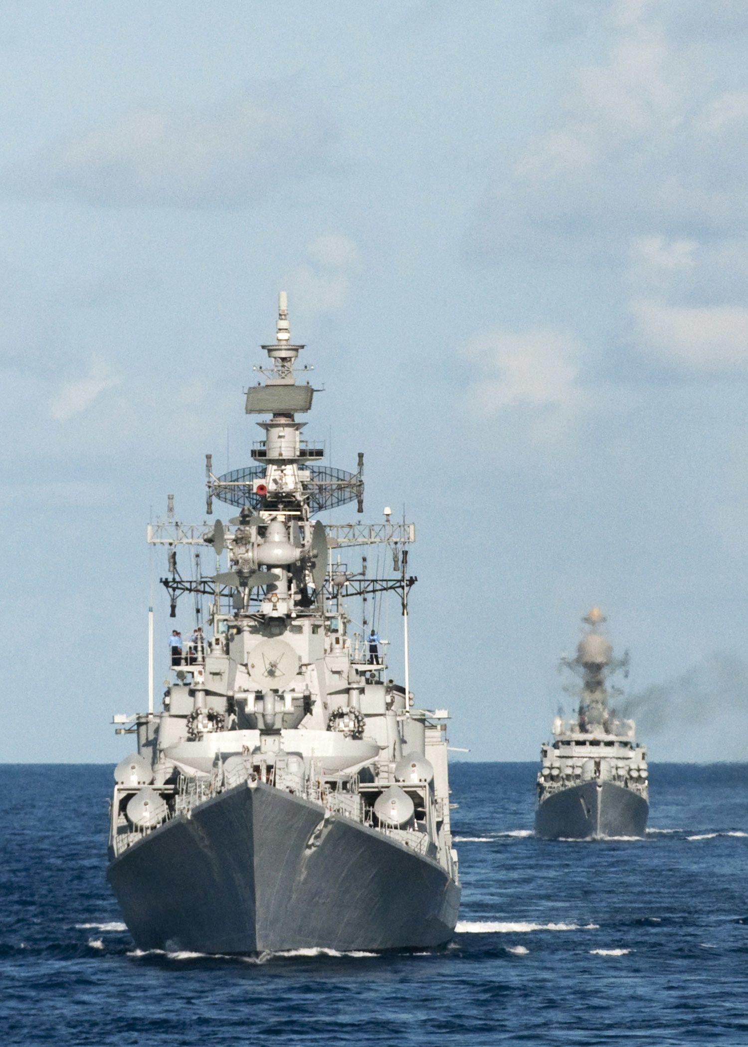 1500x2100 US Navy Ships Wallpaper