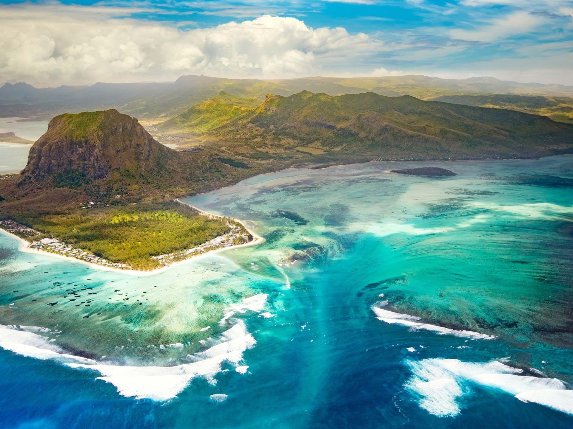 1920x1440 Underwater Waterfall In Le Morne Brabant Mauritius Known As The White Island Paradise Island In The Indian Ocean Near The Coast Of Madagascar 2560x1440 :