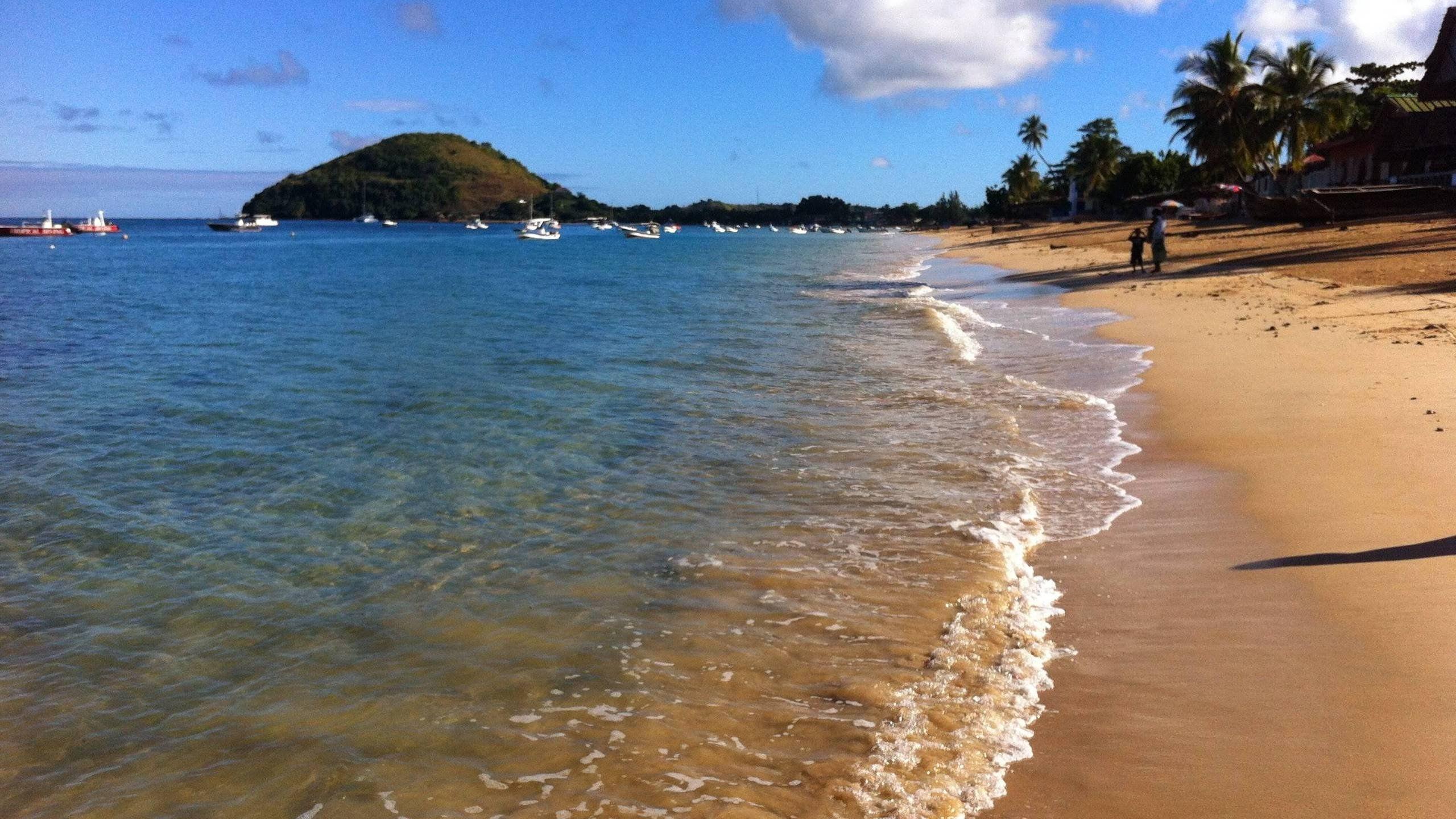 2560x1440 Nosy Be Madagascar HD Wallpaper