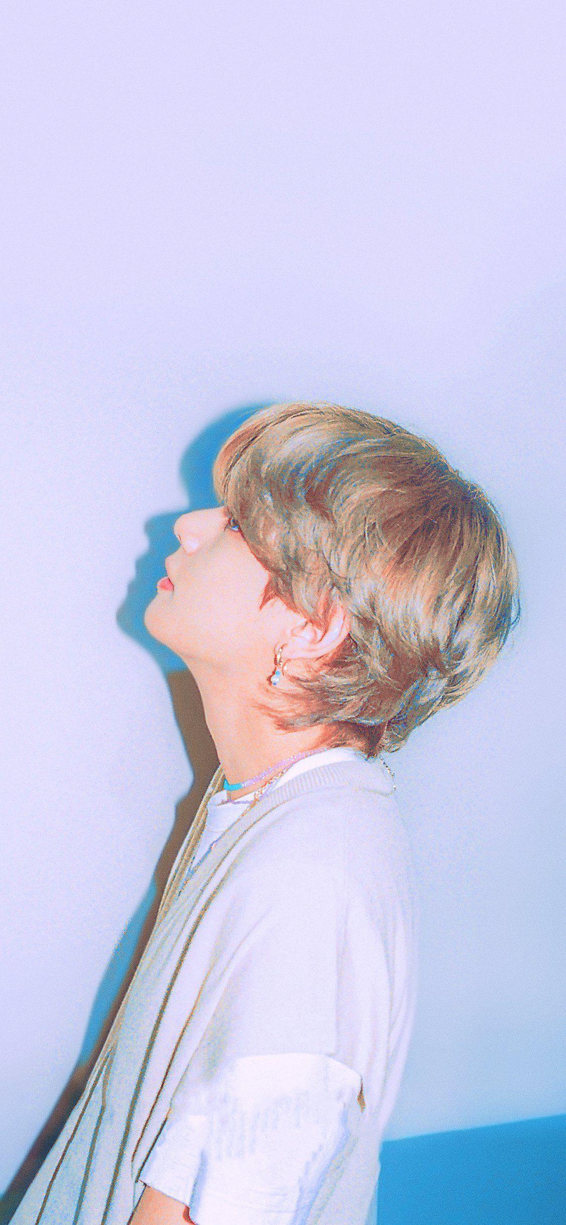 1125x2436 BTS V「 Dynamite Teaser Photo 」 Wallpaper Lockscreen & Edit di 2020. Lucu, Sangat lucu, Bts