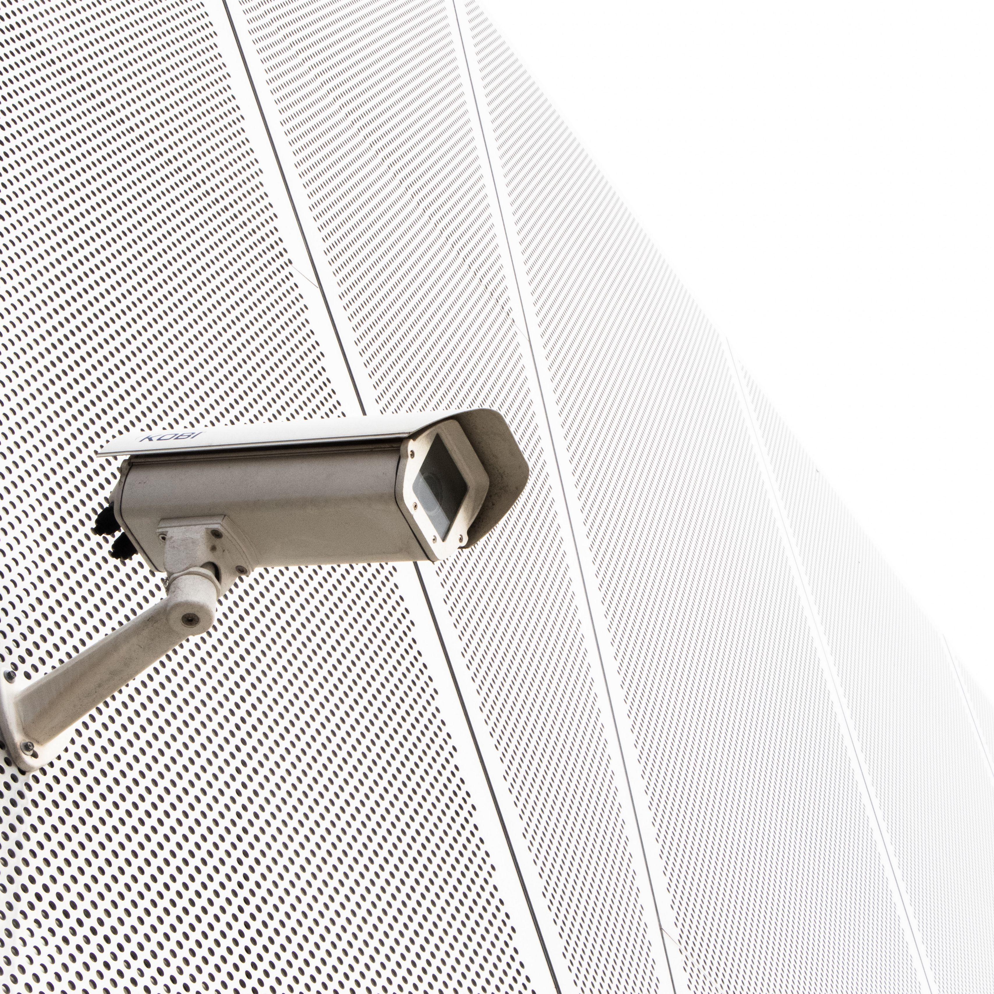 3415x3415 Download wallpaper 3415x3415 surveillance camera, camera, building, white, minimalism ipad pro 12.9 retina for parallax HD background