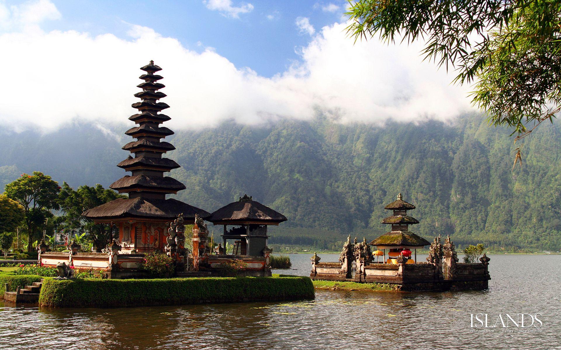 1920x1200 Temple on a background of mountains in Bali wallpaper and image