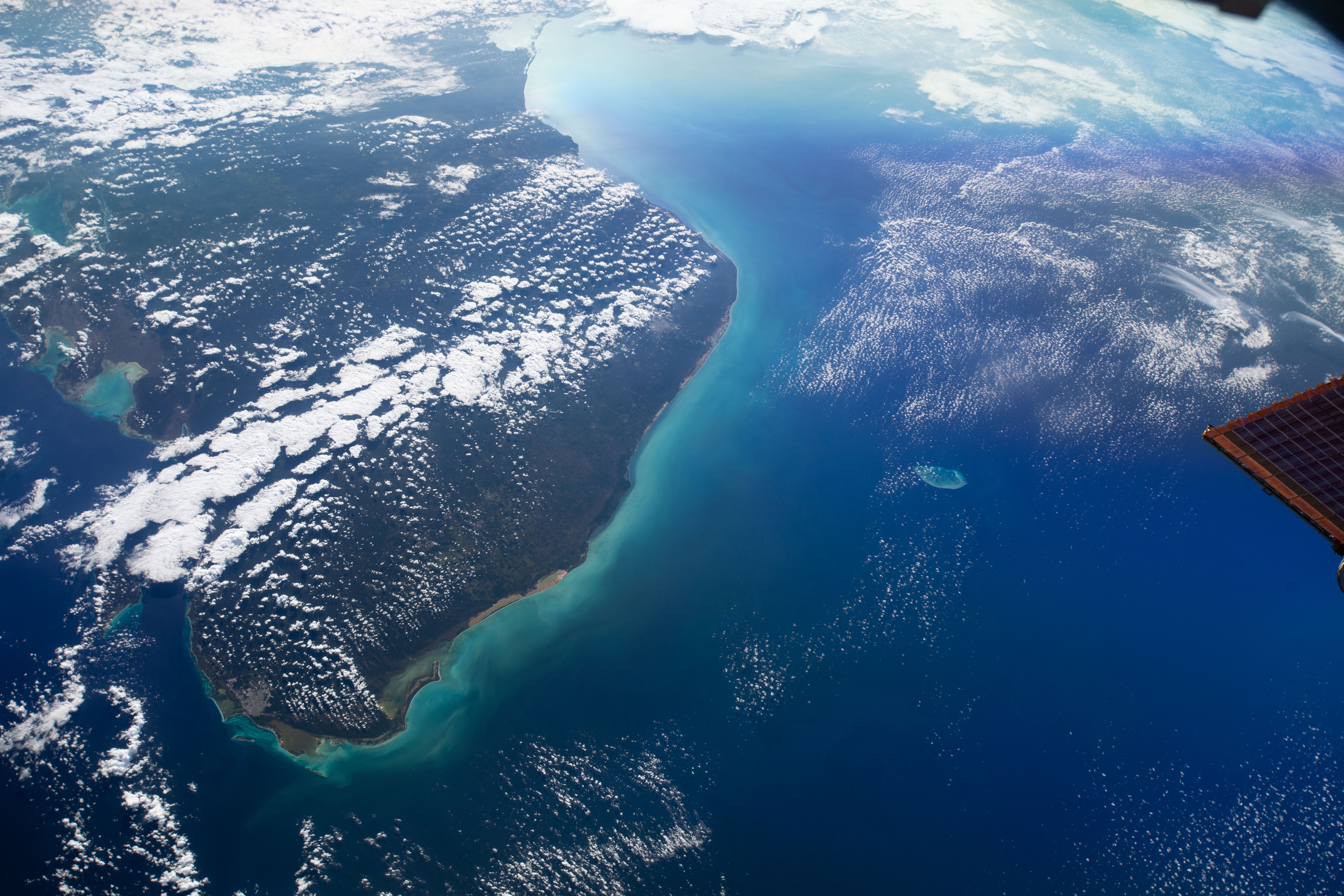 5568x3712 ArcGIS Online