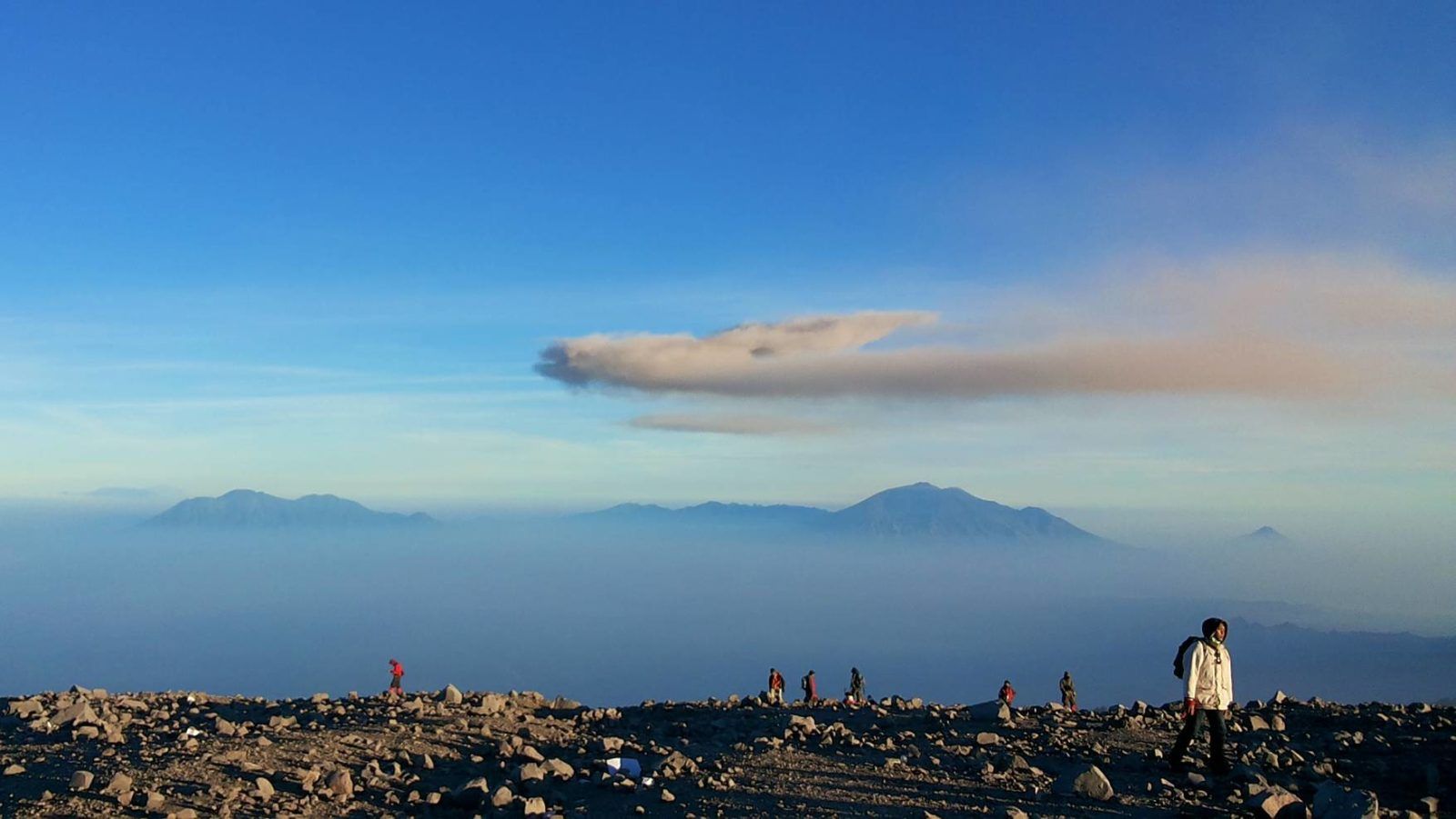 1600x901 PUNCAK MAHAMERU Tiket & Ragam Pesona Juli 2026