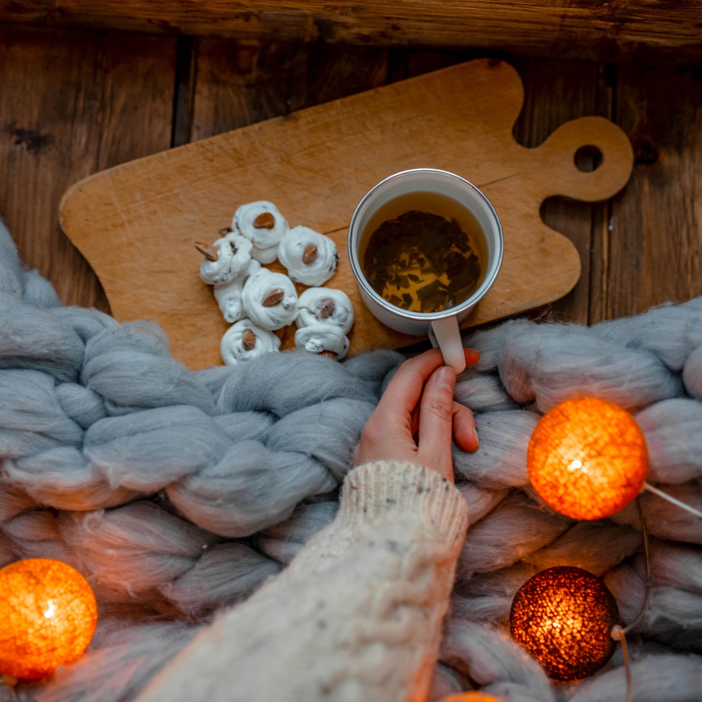 2780x2780 Download wallpaper 2780x2780 tea, sweets, garland, hand, plaid, cozy ipad air, ipad air ipad ipad ipad mini ipad mini ipad mini ipad pro 9.7 for parallax HD background