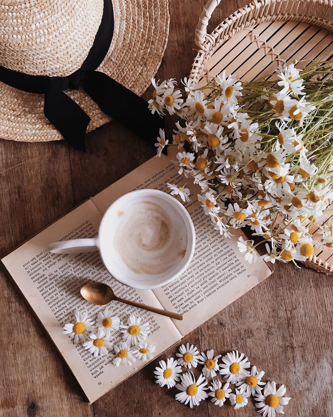 1080x1350 Cozy Spring Aesthetic Wallpaper