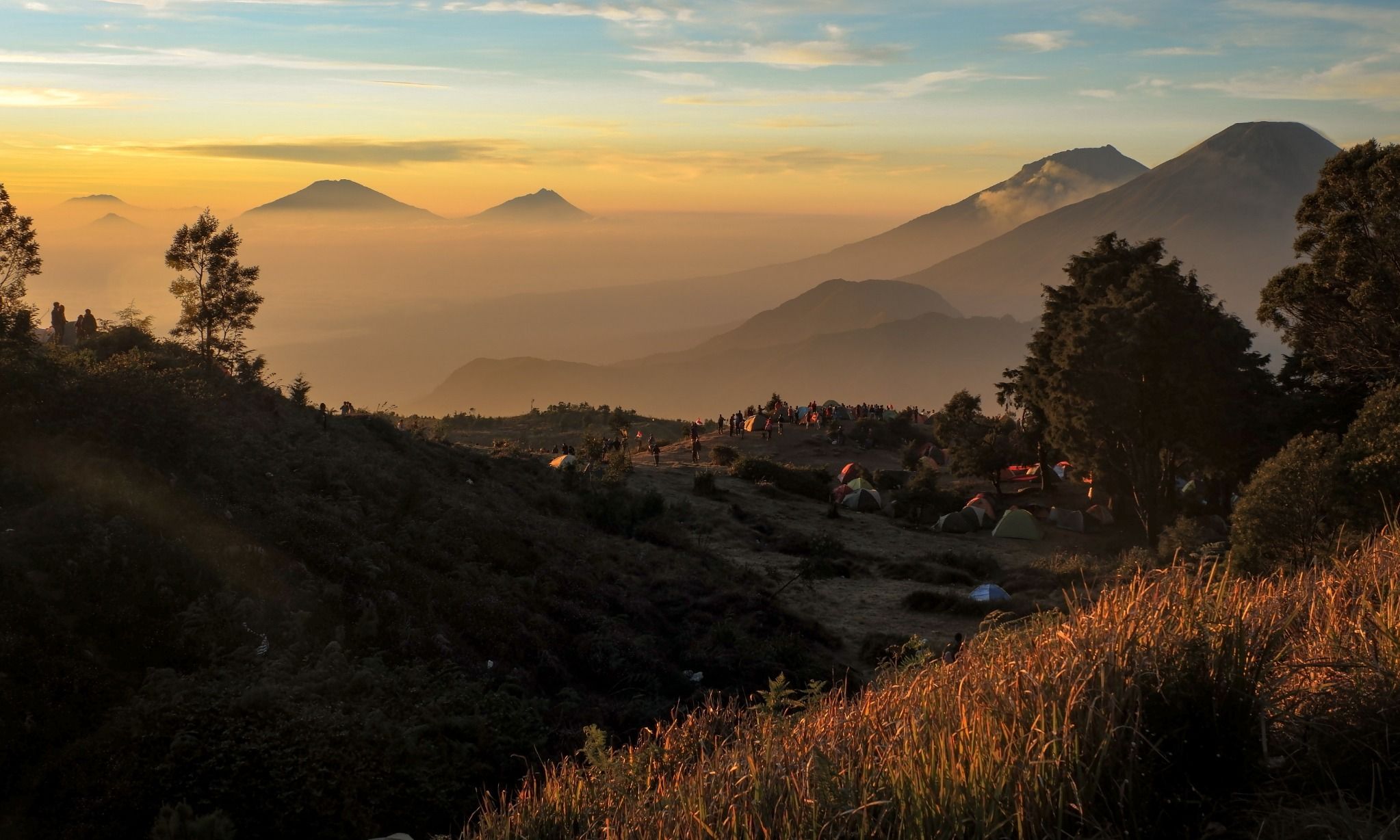 2046x1228 Spot Spot Menikmati Lautan Awan Di Wonosobo