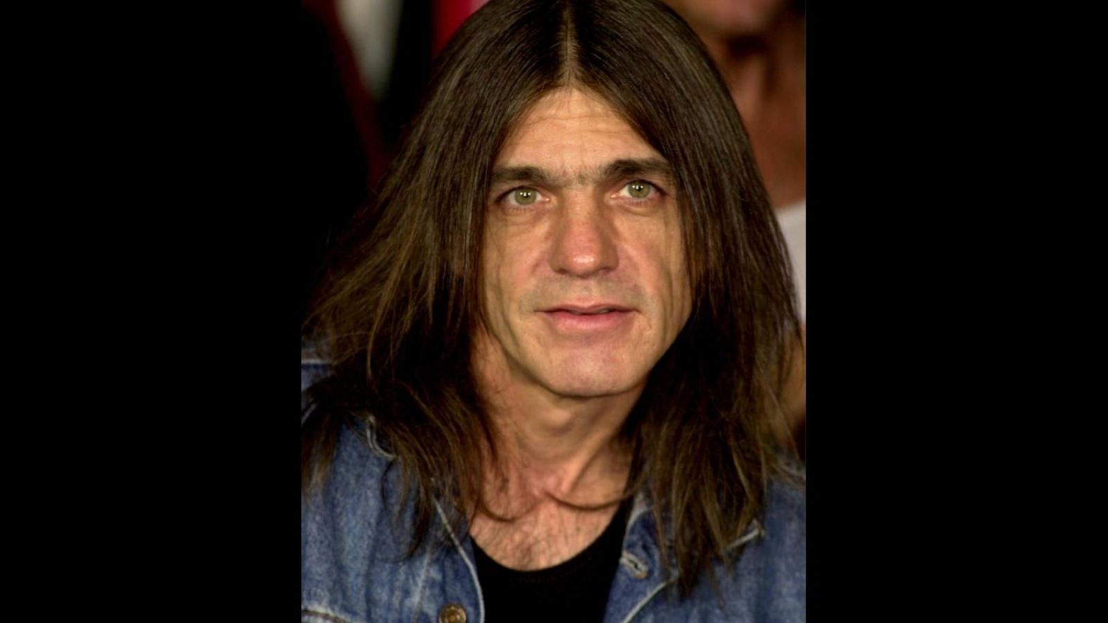 1600x900 Fans, Musicians Salute AC DC Co Founder, Guitarist Malcolm Young