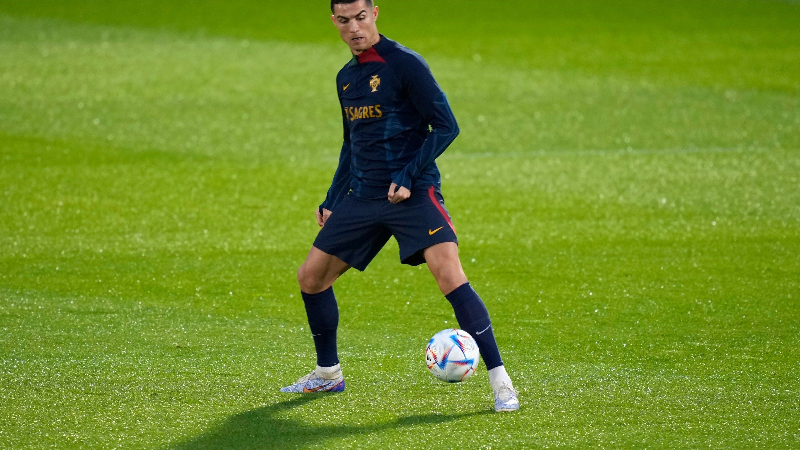 2560x1440 Cristiano Ronaldo to leave Manchester United after criticizing manager, owners