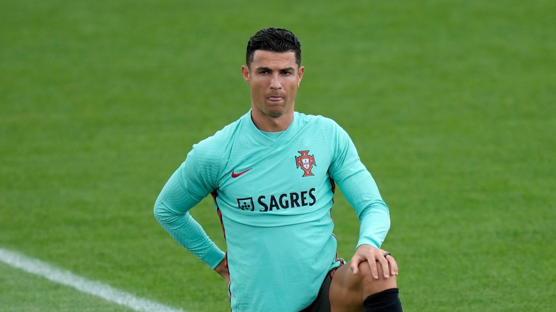 1920x1080 Cristiano Ronaldo gets down to work in training as Man Utd star prepares to take on Spain in Nations League for Portugal