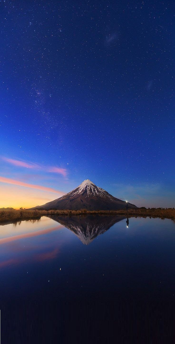 736x1446 Mt Taranaki, North Island, New Zealand